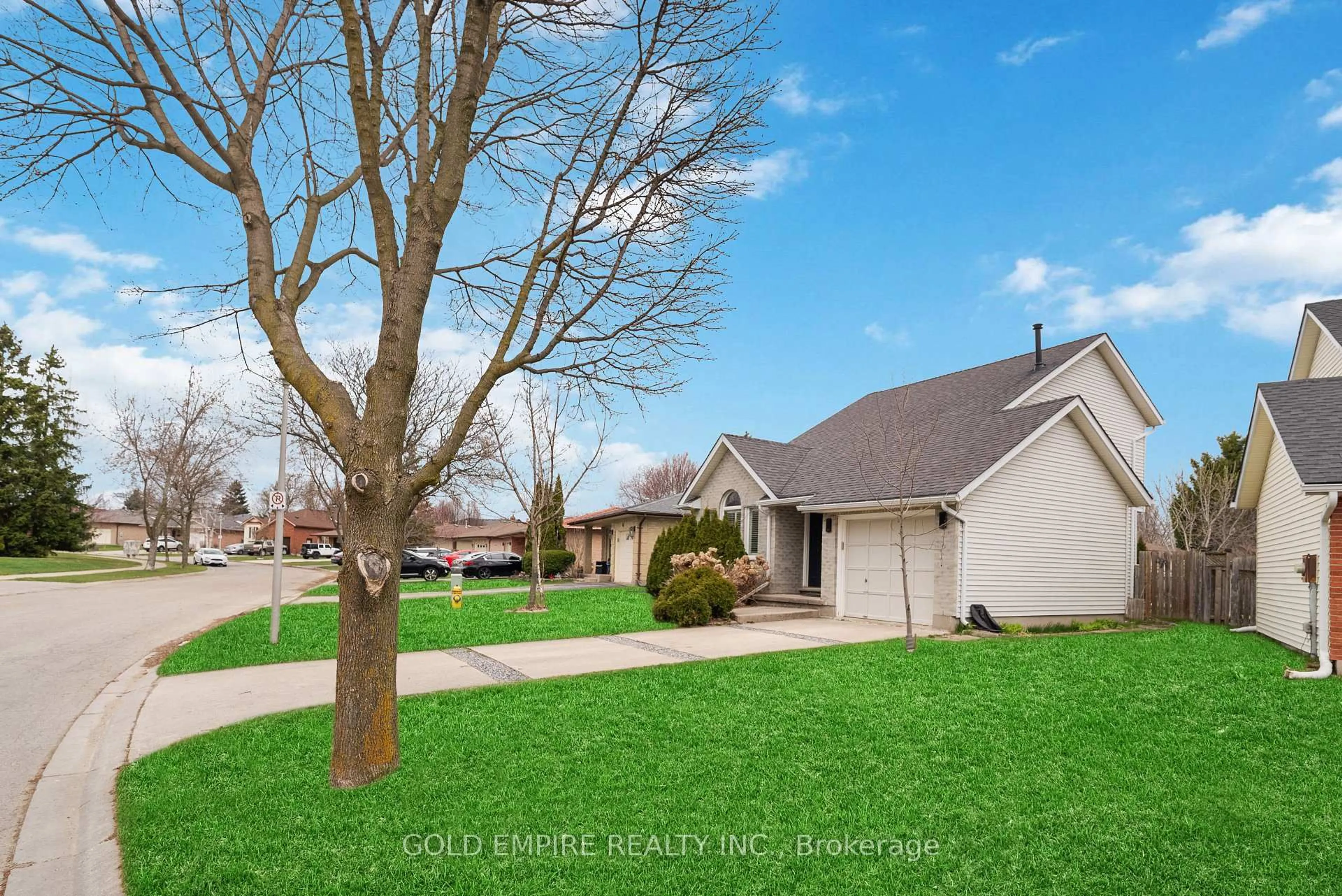 A pic from outside/outdoor area/front of a property/back of a property/a pic from drone, street for 50 Ansondale Rd, London South Ontario N6C 5S6