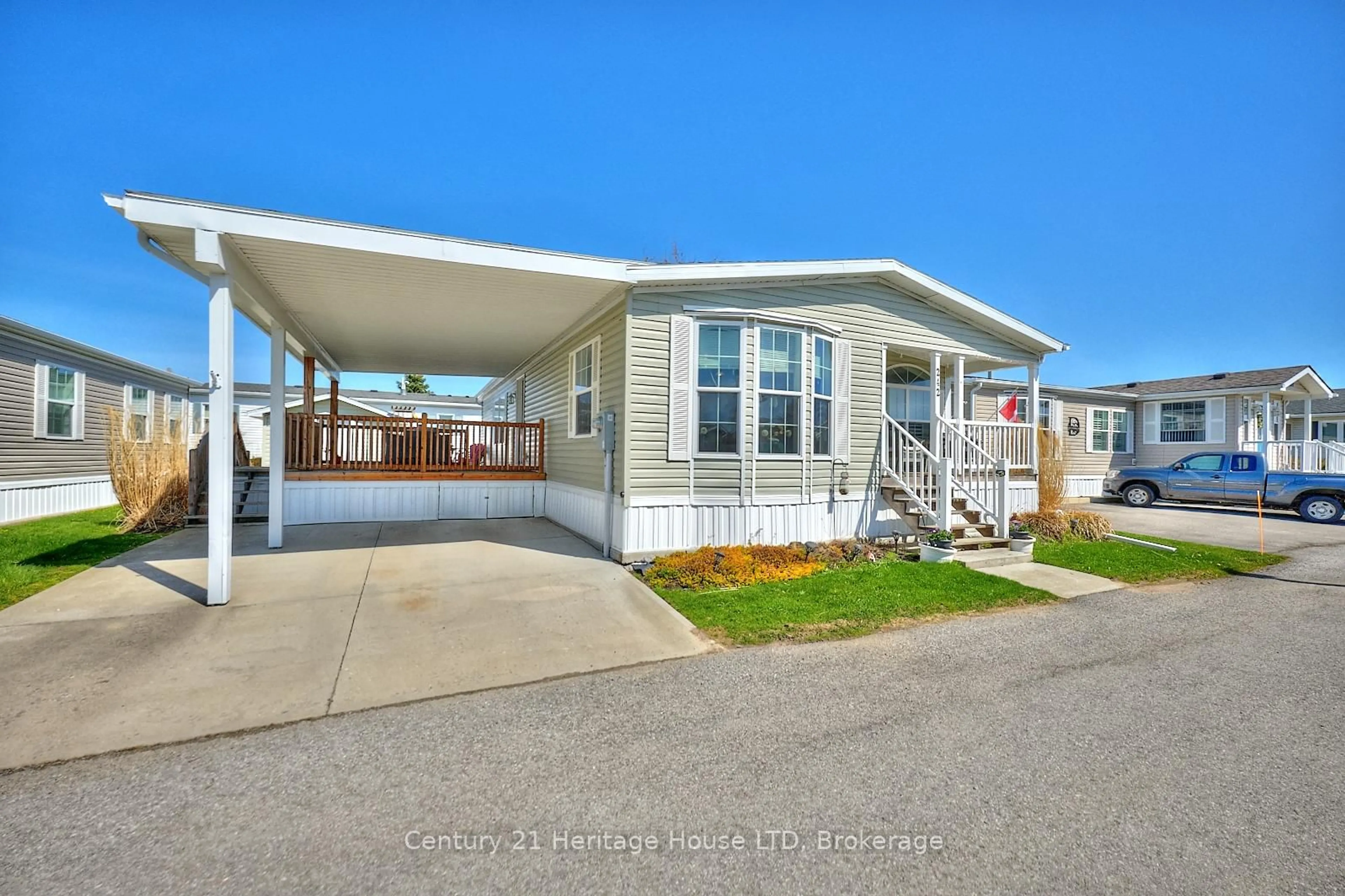 Home with vinyl exterior material, street for 3033 Townline Rd #242, Fort Erie Ontario L0S 1S1