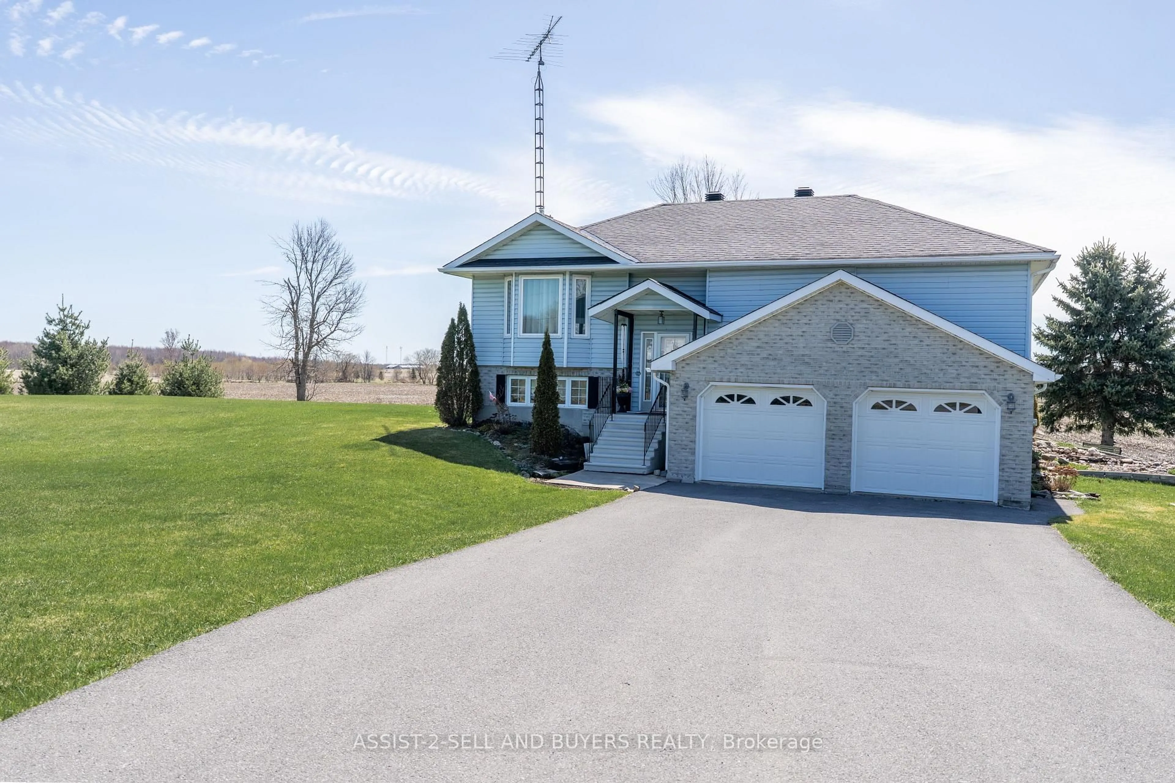 A pic from outside/outdoor area/front of a property/back of a property/a pic from drone, unknown for 15800 County Rd 18 Rd, South Stormont Ontario K0C 1R0