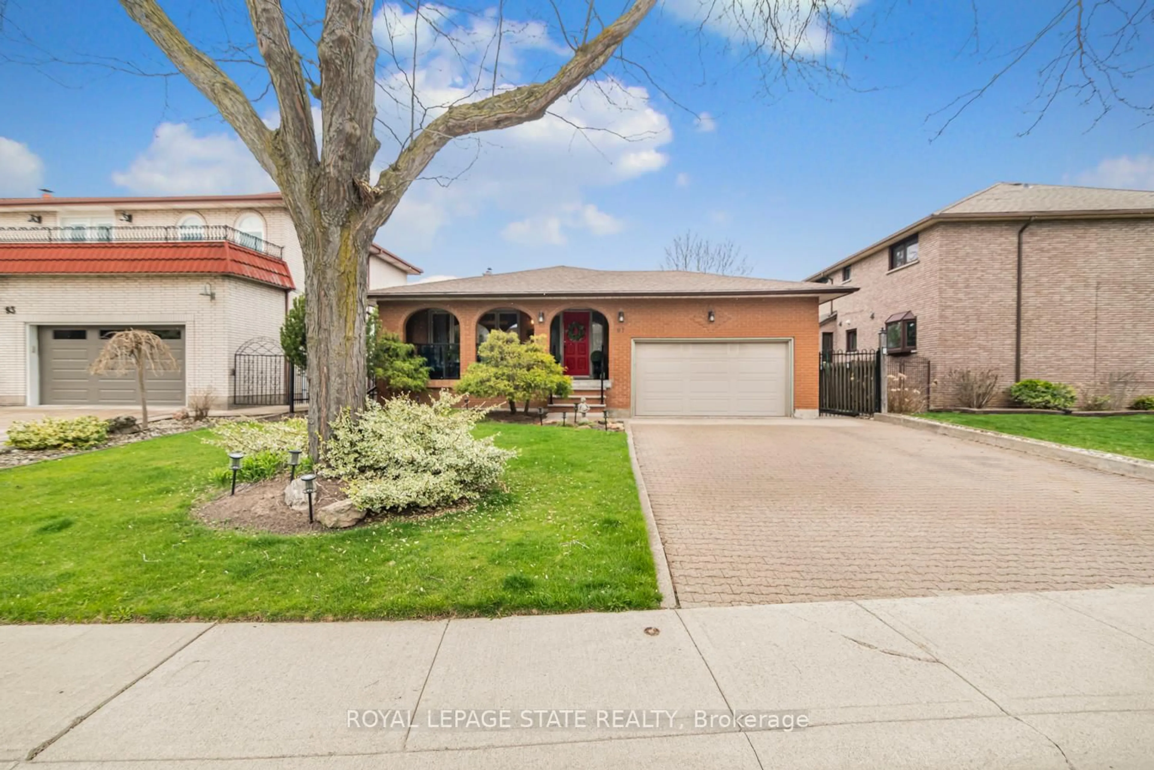 Unknown for 97 Albion Falls Blvd, Hamilton Ontario L8W 1R4