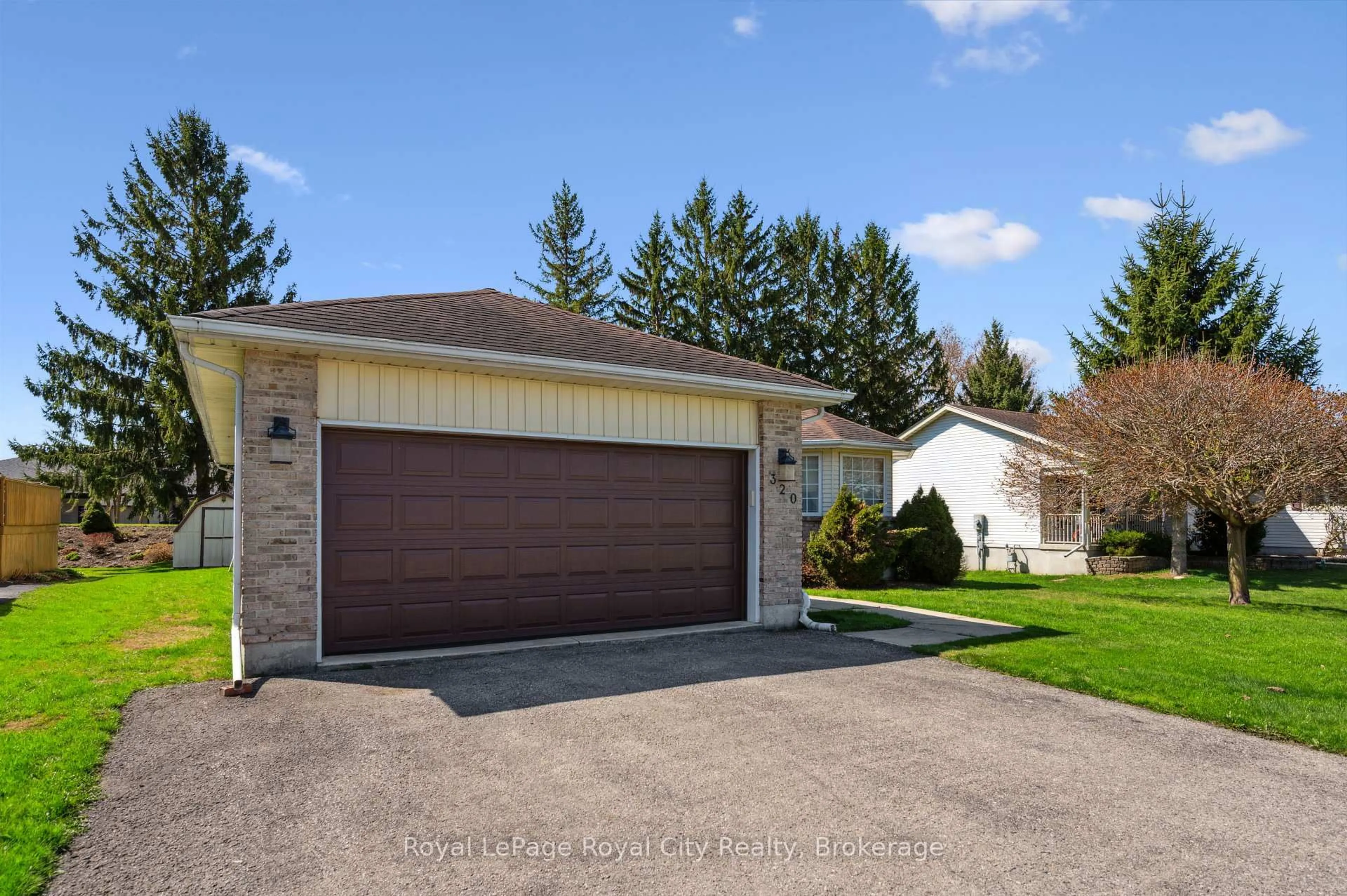 Indoor garage for 320 Bell St, Minto Ontario N0G 2P0