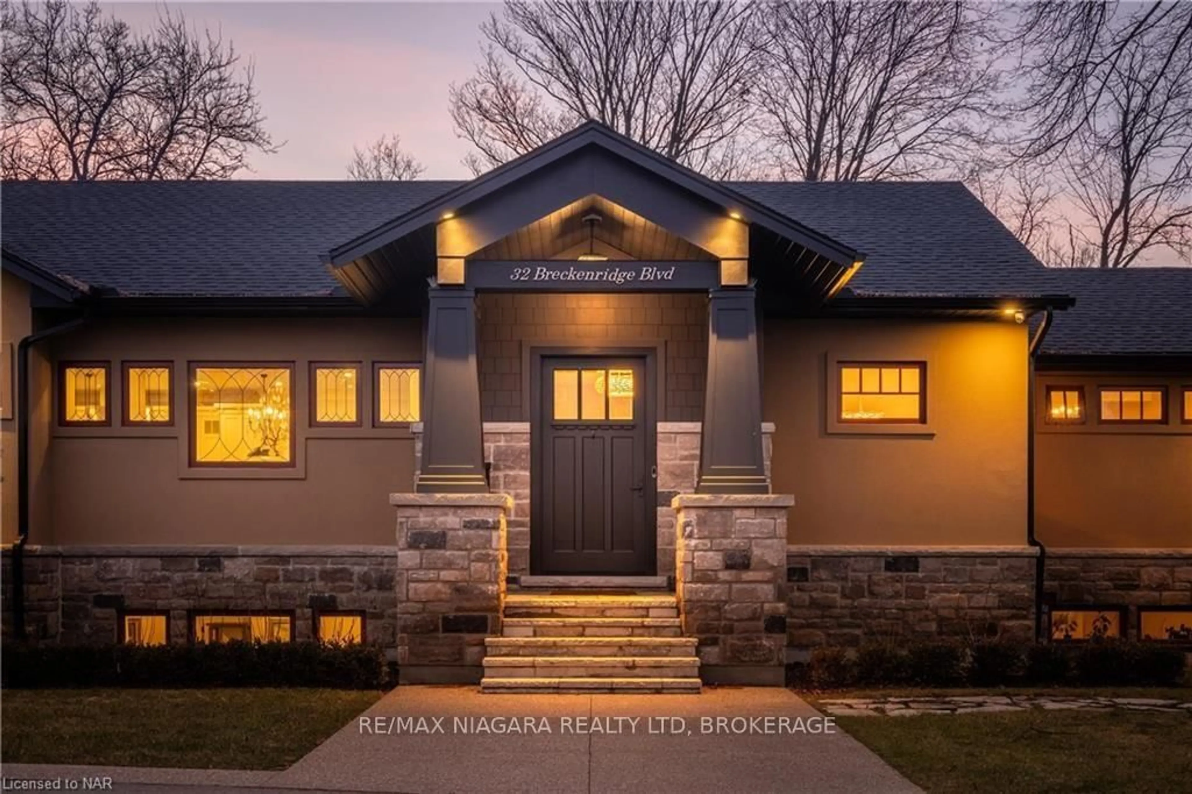 Home with brick exterior material, street for 32 BRECKENRIDGE Blvd, St. Catharines Ontario L2W 1A7