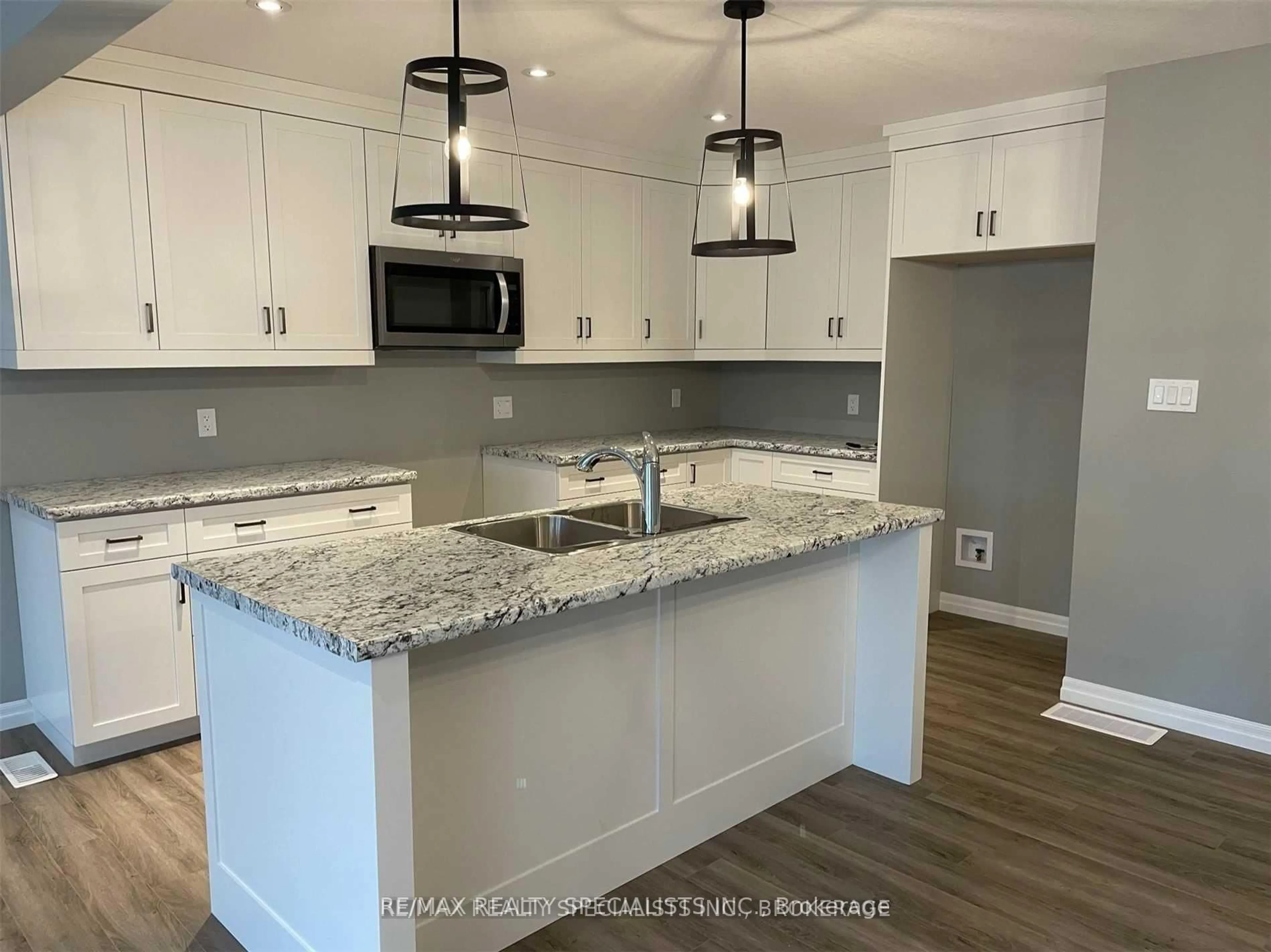 Open concept kitchen, unknown for 73 Park Row St, South-West Oxford Ontario N4S 1V9