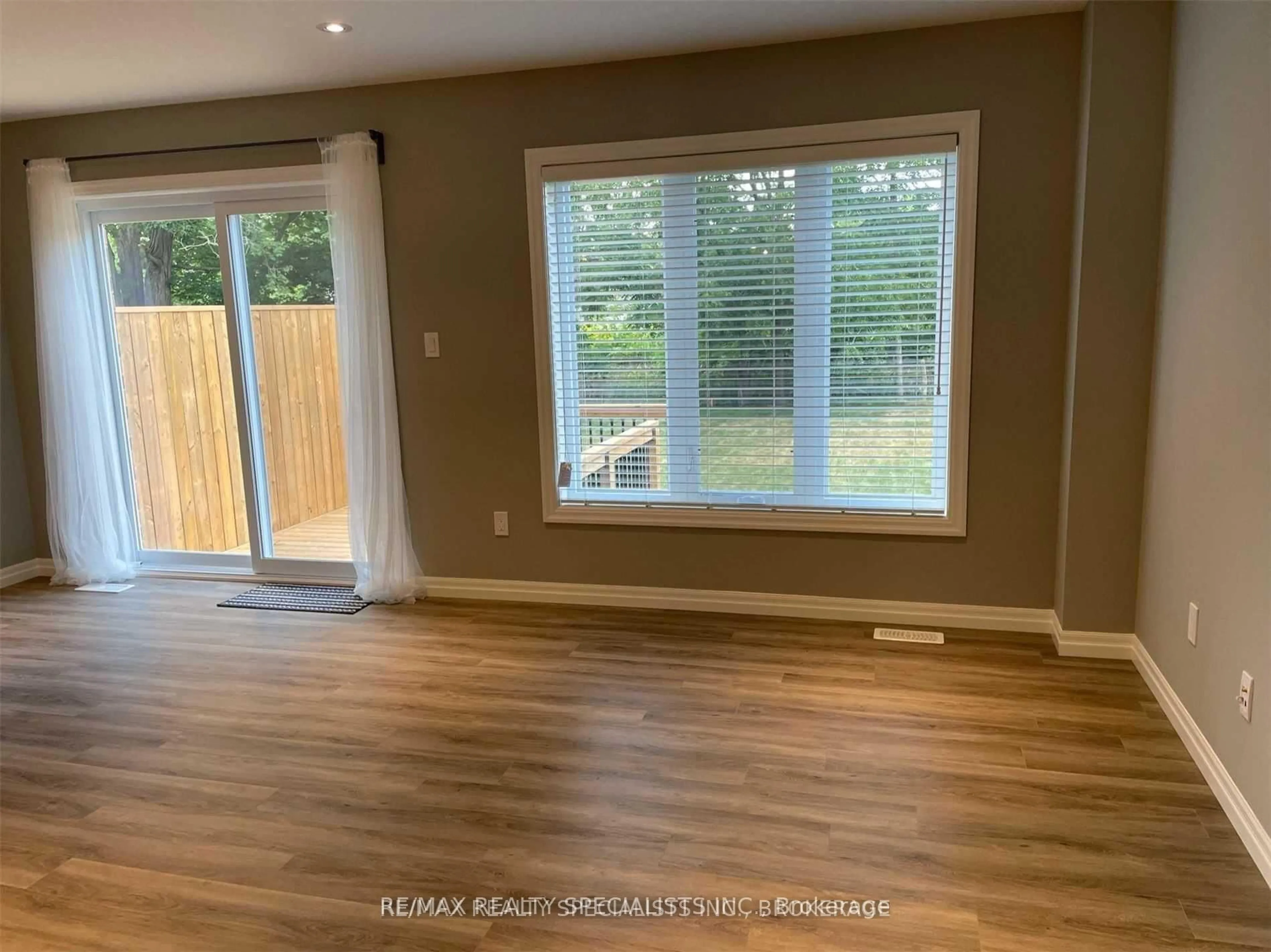 A pic of a room for 73 Park Row St, South-West Oxford Ontario N4S 1V9