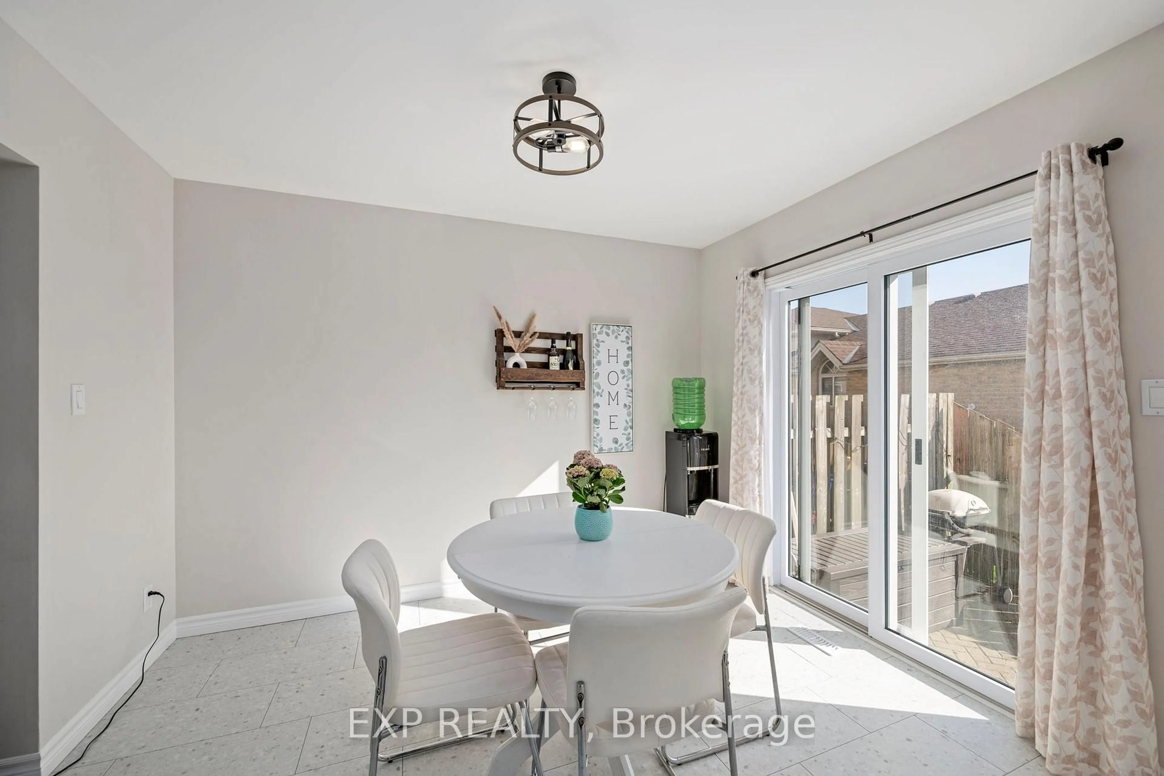 Dining room, unknown for 1930 MARCONI Blvd #1, London East Ontario N5V 4S2