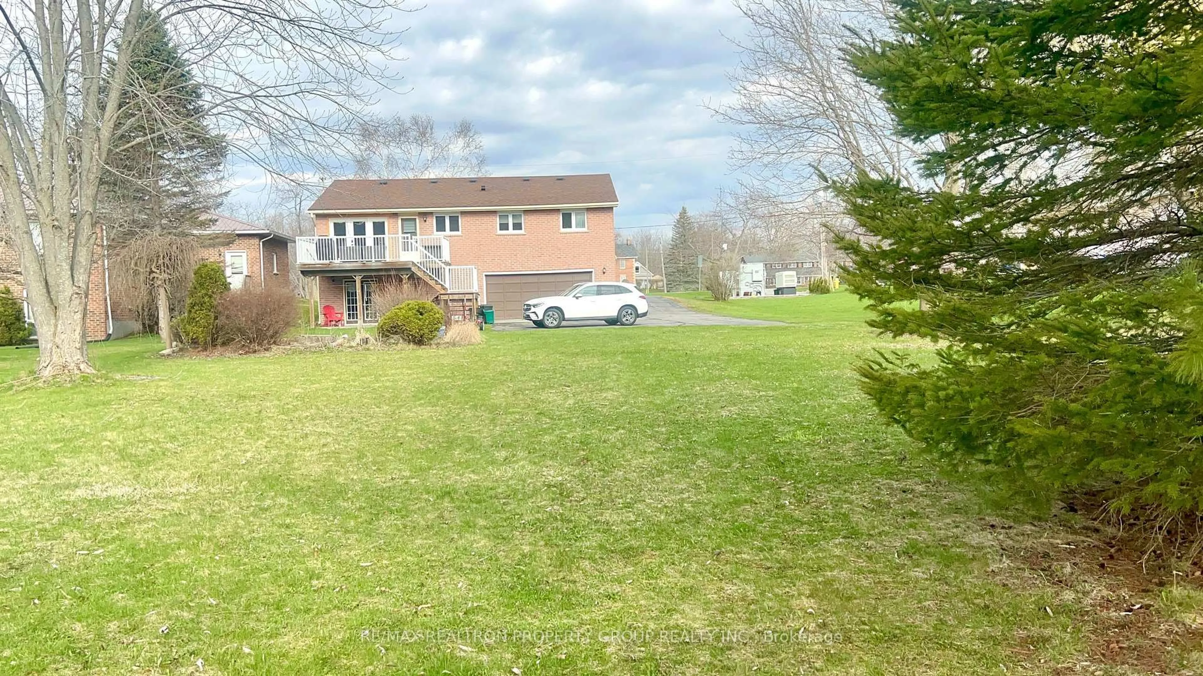 A pic from outside/outdoor area/front of a property/back of a property/a pic from drone, unknown for 55 Trent Dr, Trent Hills Ontario K0L 1L0