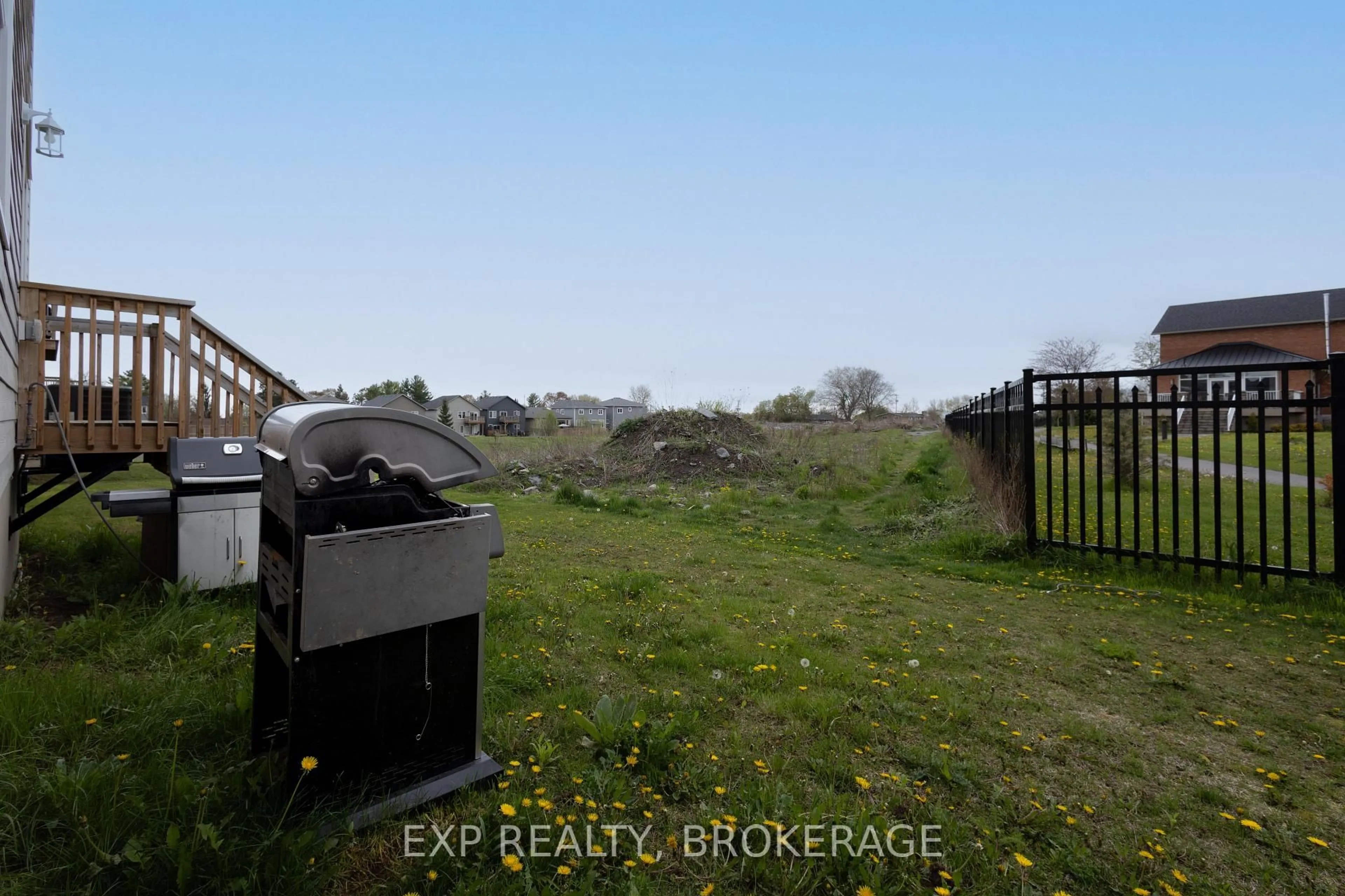 A pic from outside/outdoor area/front of a property/back of a property/a pic from drone, unknown for 16 Park Cres, Loyalist Ontario K7N 0C2