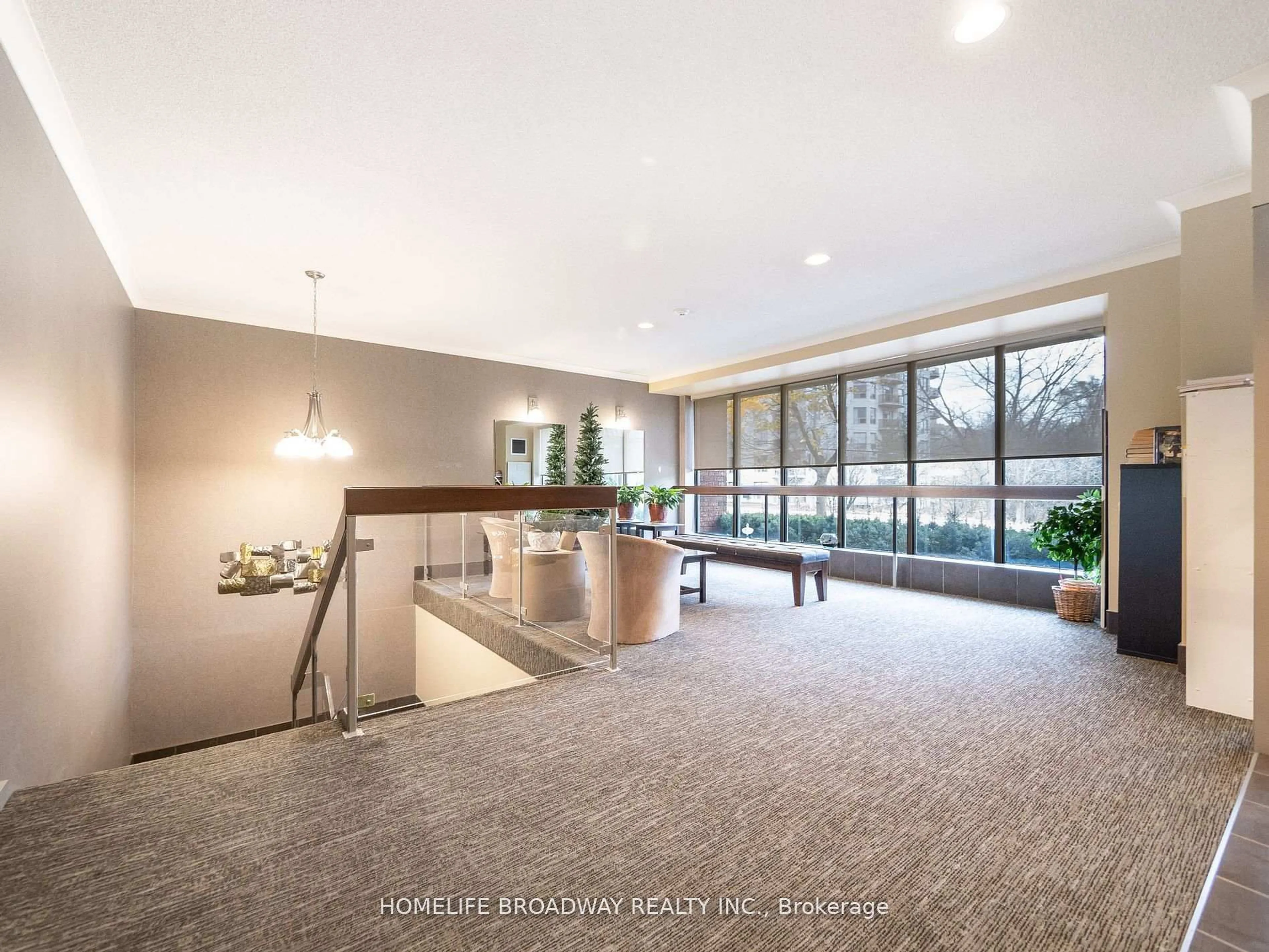 Indoor foyer for 300 Keats Way #104, Waterloo Ontario N2L 6E6