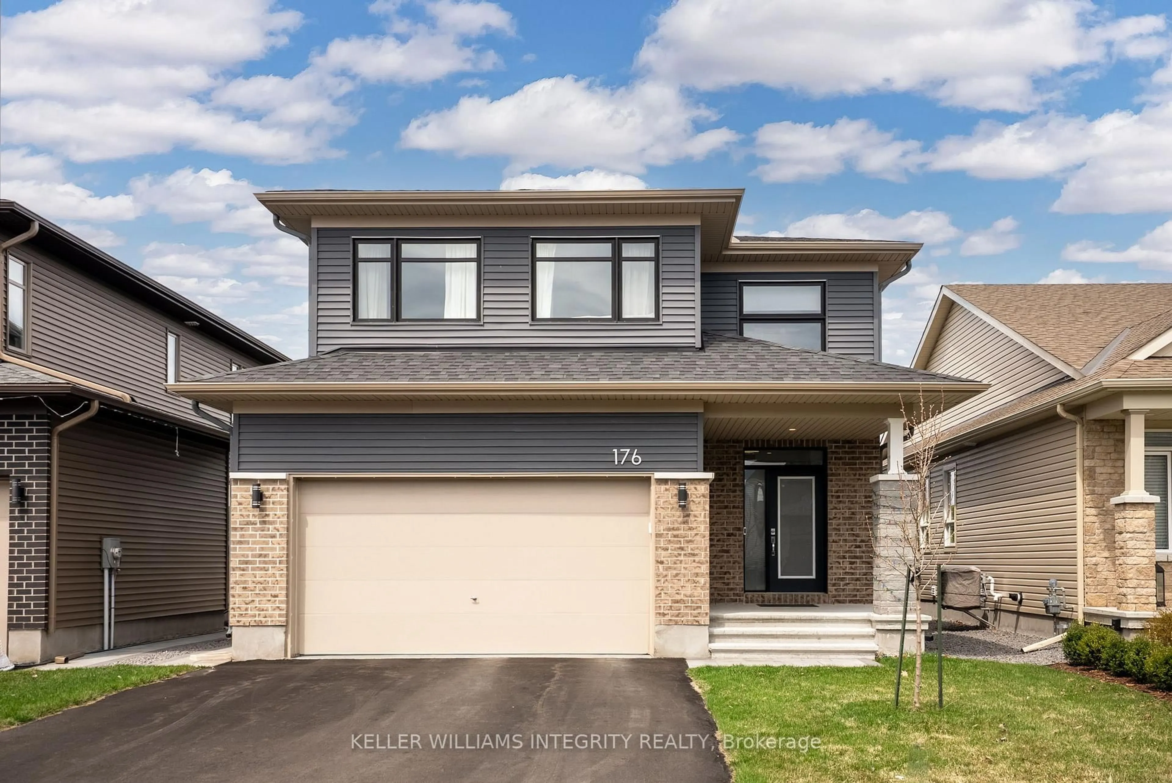 Home with vinyl exterior material, street for 176 Onyx Cres, Clarence-Rockland Ontario K4K 1P6
