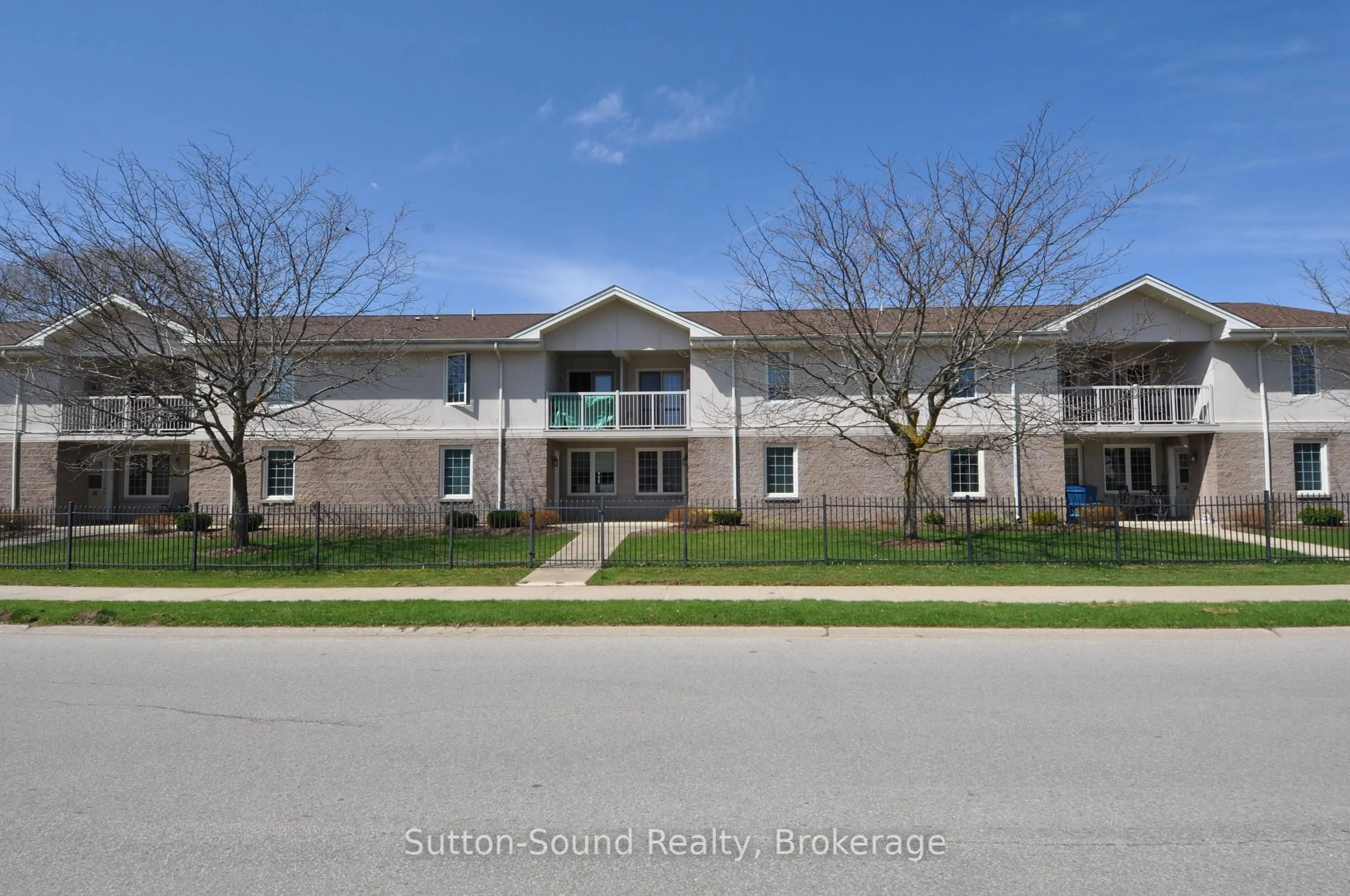 Unknown for 1550 12 Ave #104, Owen Sound Ontario N4K 6Z3