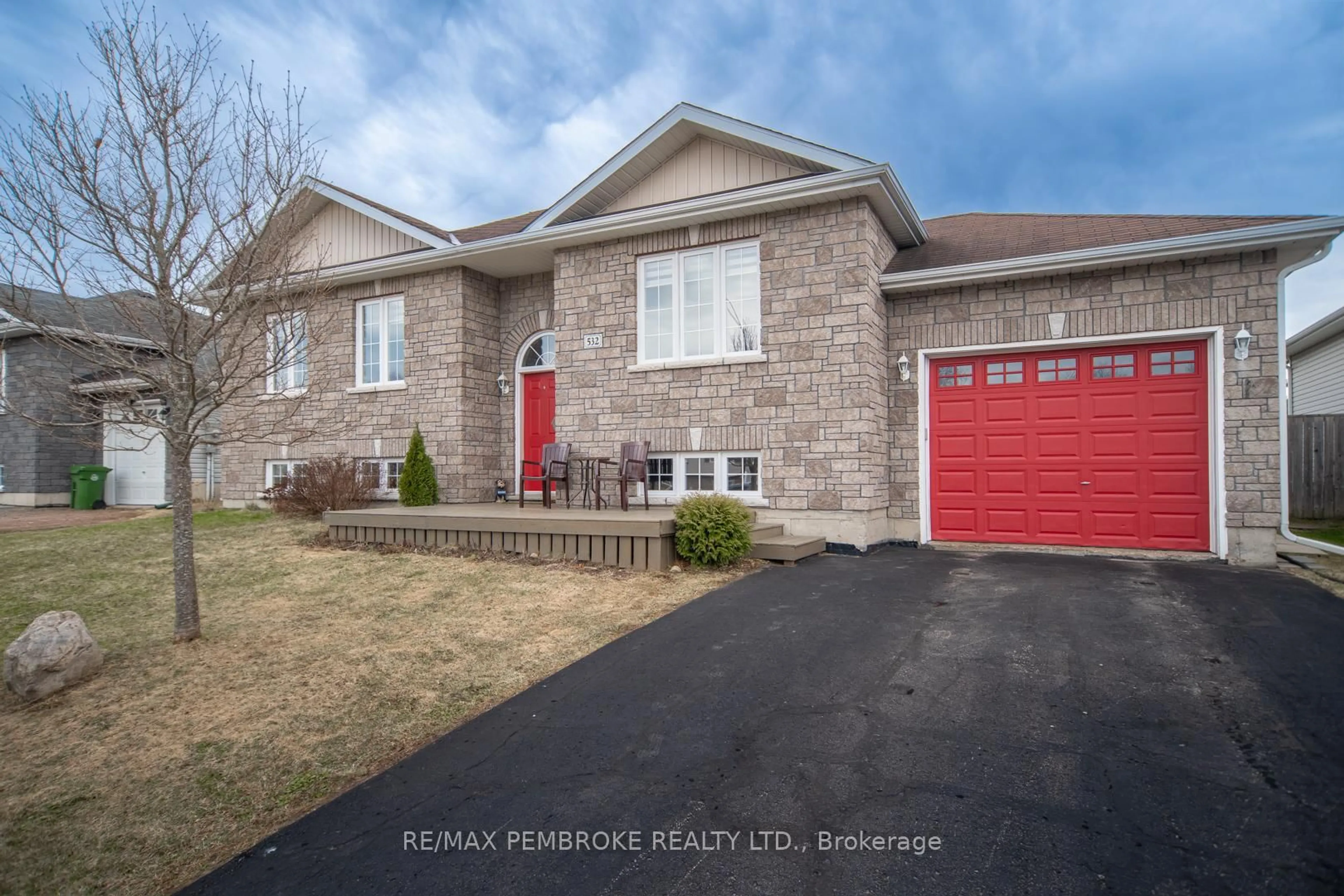Home with brick exterior material, street for 532 Macy Ave, Pembroke Ontario K8A 0A2