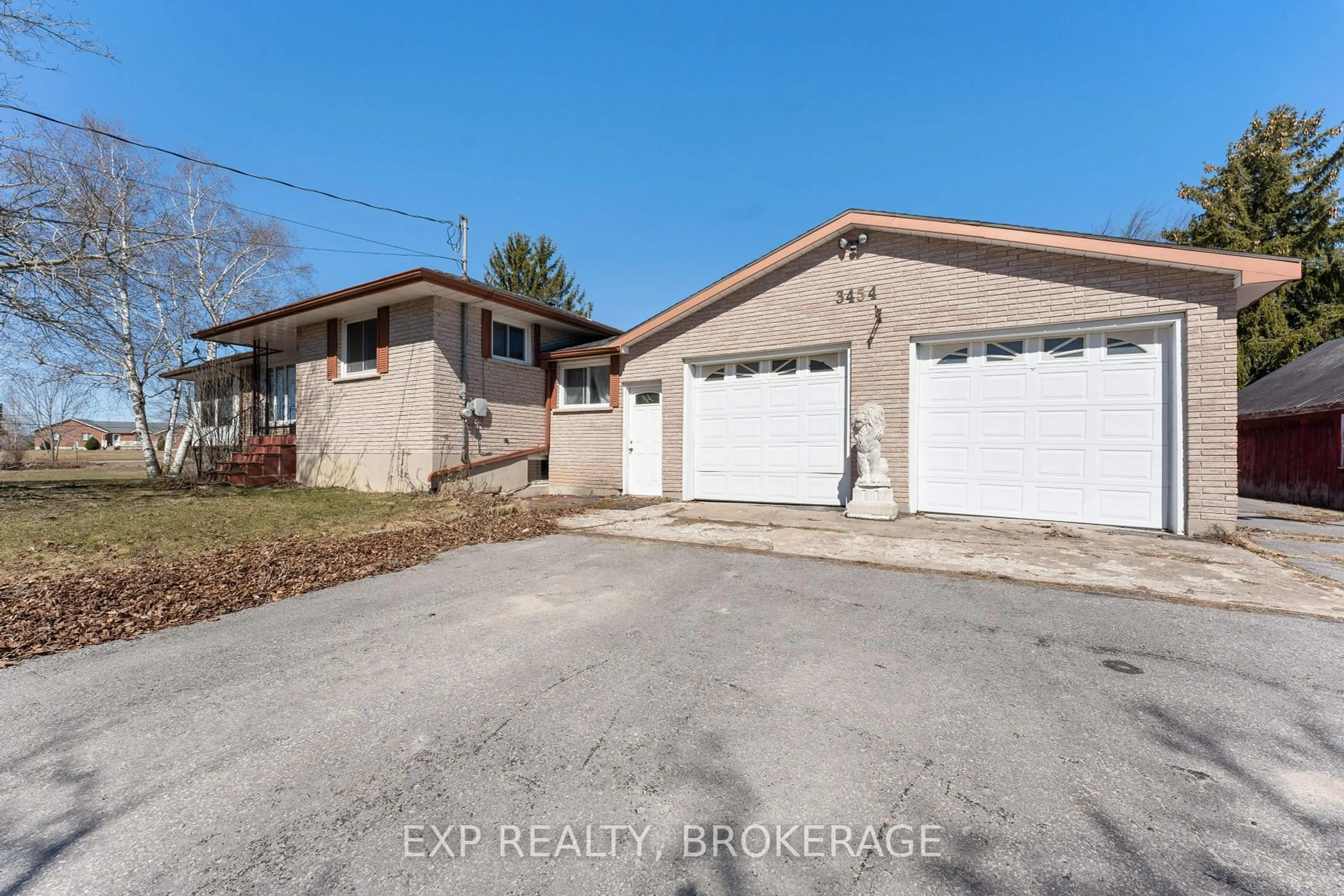 A pic from outside/outdoor area/front of a property/back of a property/a pic from drone, street for 3454 Round Lake Rd, Pembroke Ontario K8A 6W8