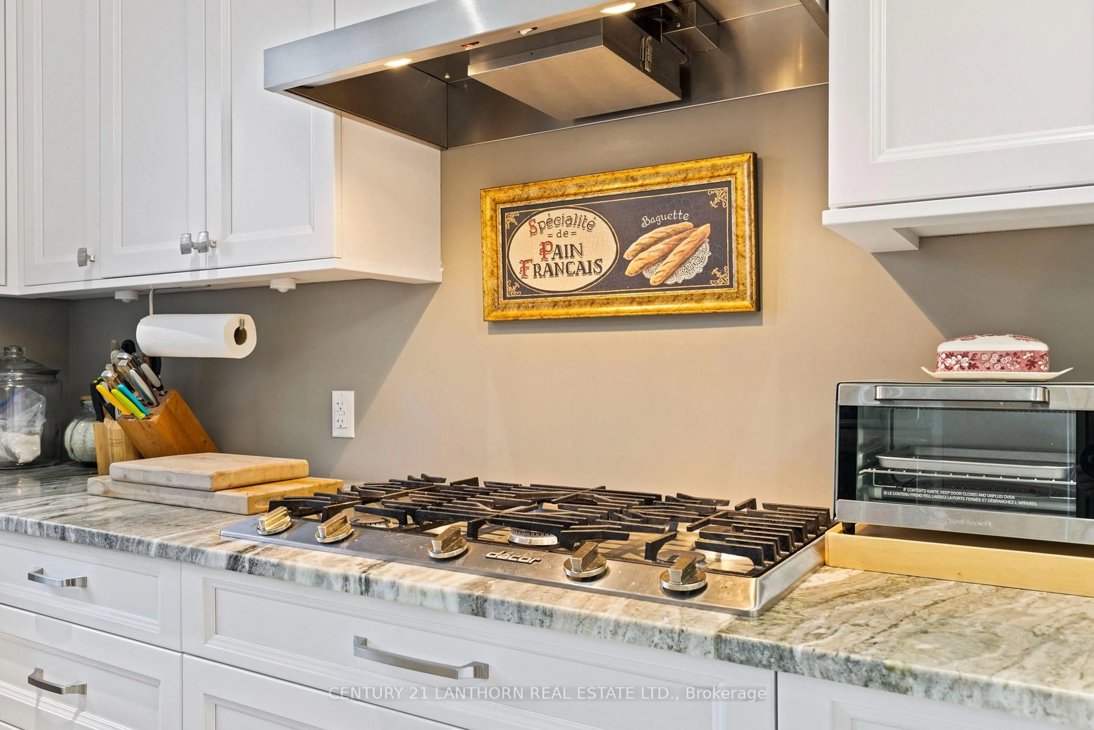 Contemporary kitchen, ceramic/tile floor for 25 Powerline Rd, Brighton Ontario K0K 1H0