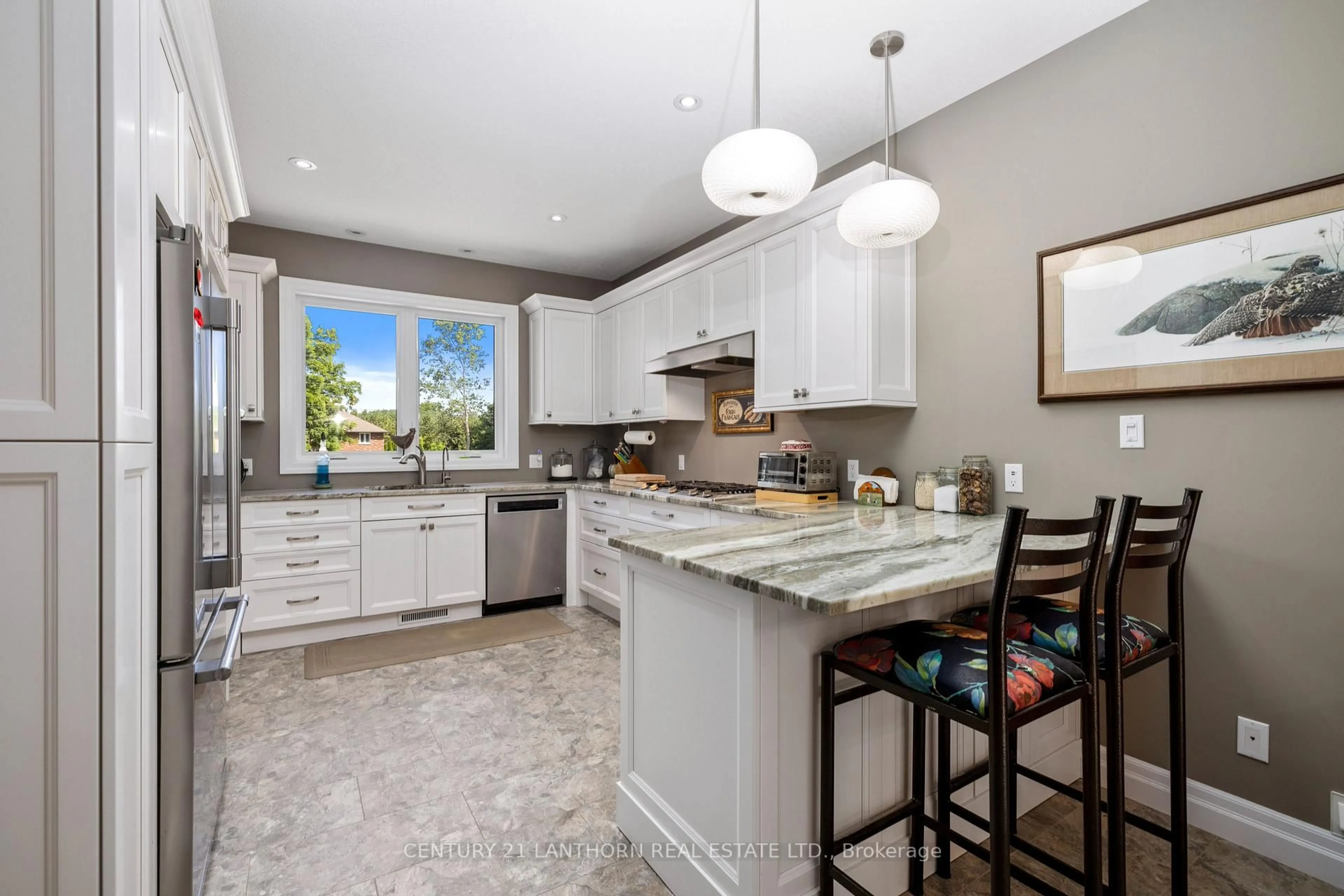 Open concept kitchen, ceramic/tile floor for 25 Powerline Rd, Brighton Ontario K0K 1H0