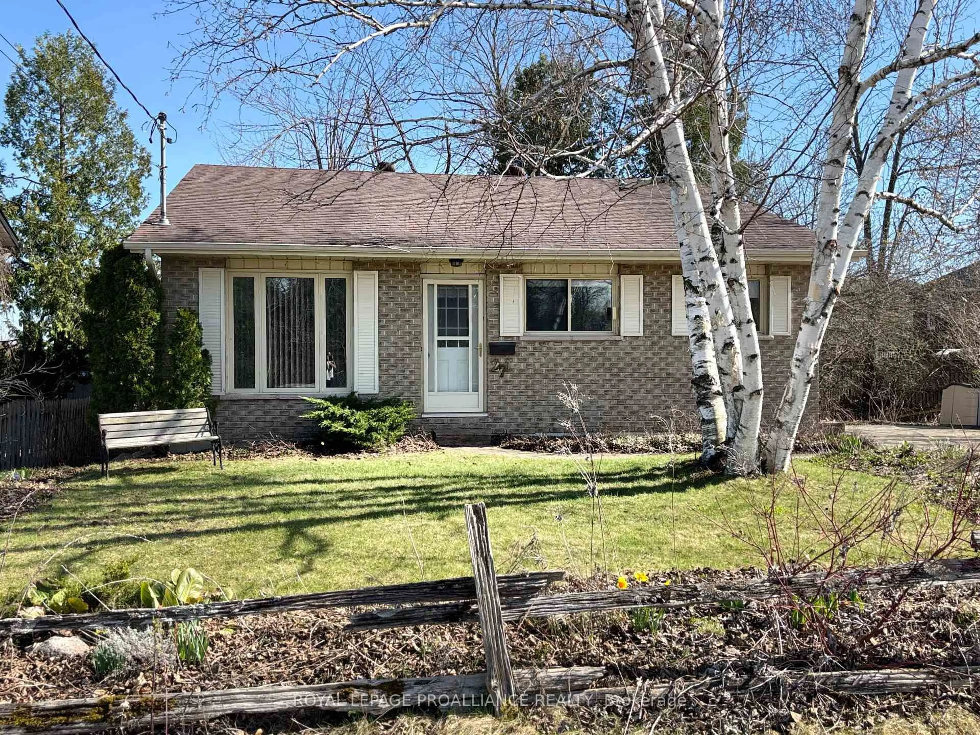 Home with brick exterior material, street for 271 Woodland Dr, Selwyn Ontario K9L 1P2