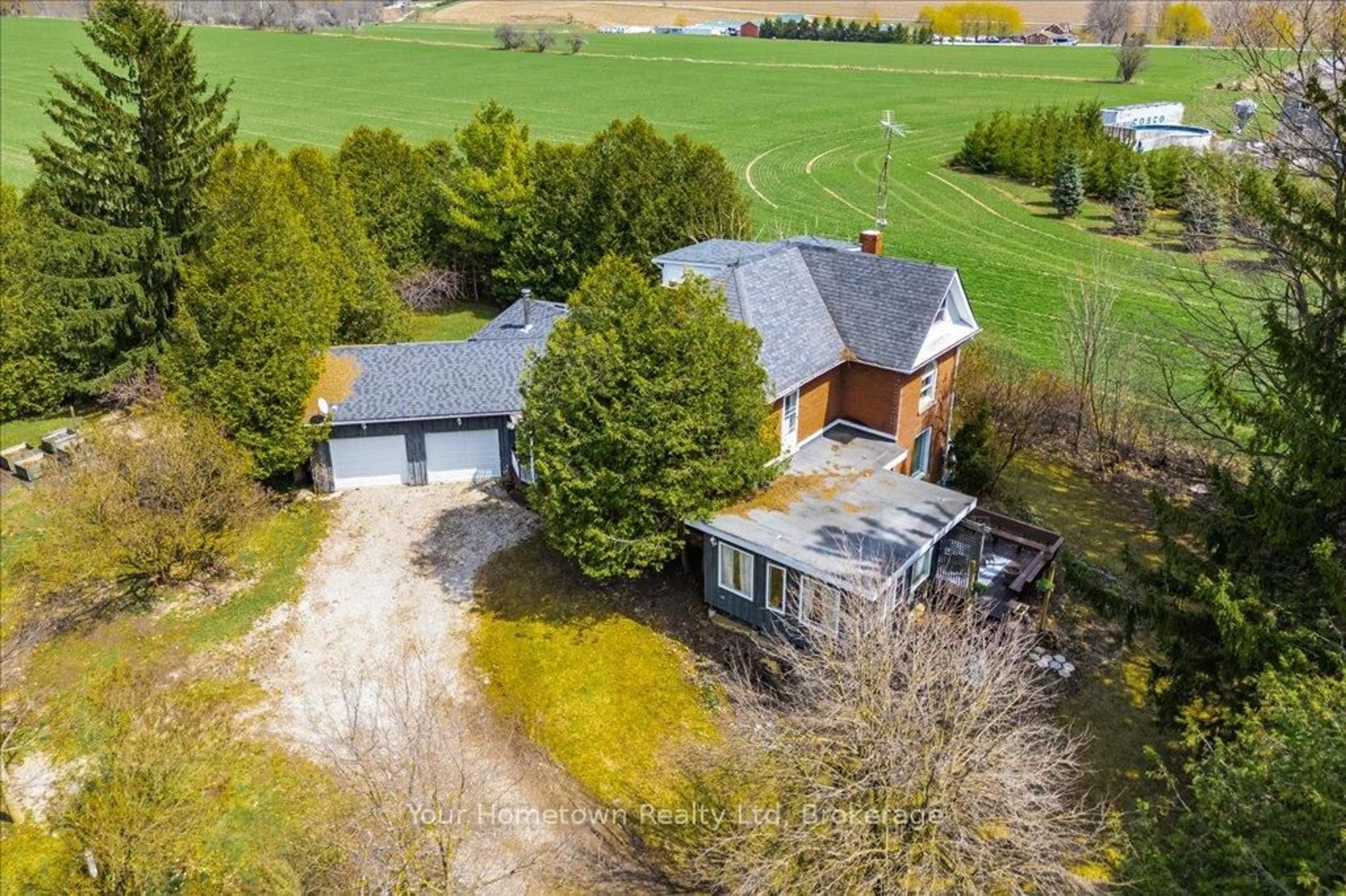 A pic from outside/outdoor area/front of a property/back of a property/a pic from drone, unknown for 6933 Wellington 7 Rd, Centre Wellington Ontario N0B 1A0