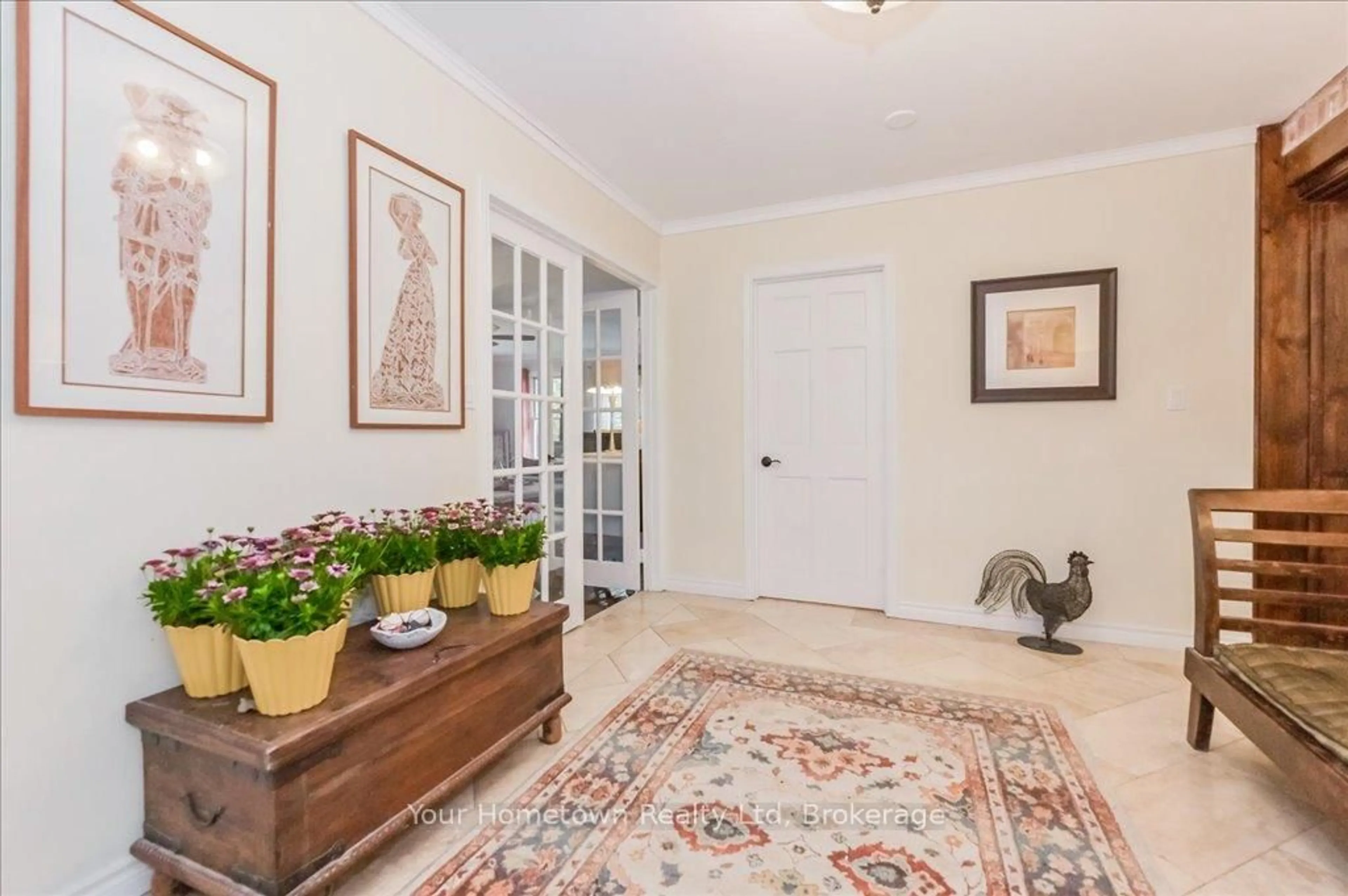 Indoor entryway for 6933 Wellington 7 Rd, Centre Wellington Ontario N0B 1A0