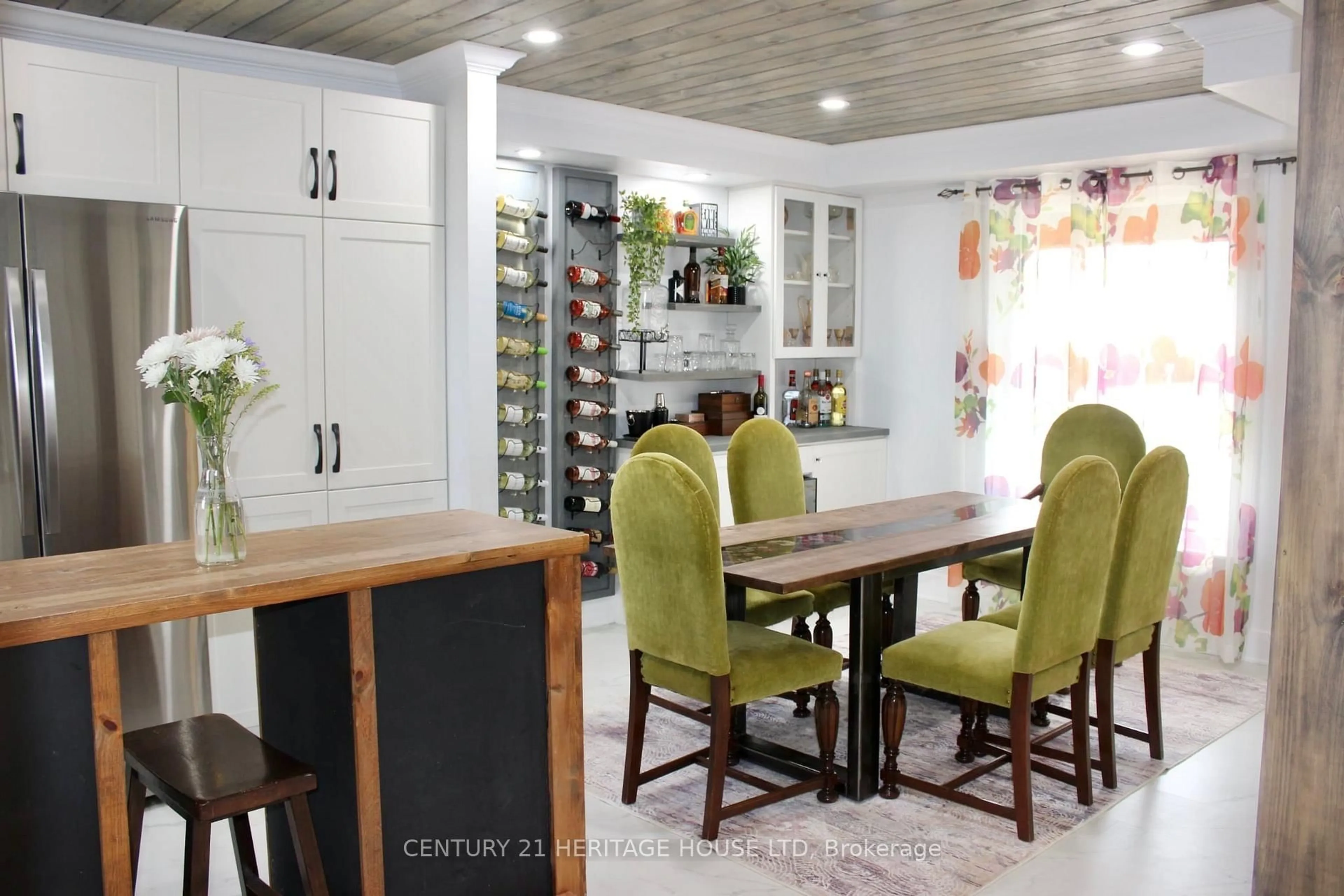 Open concept kitchen, unknown for 6958 Sunset Rd, Central Elgin Ontario N5P 3S8