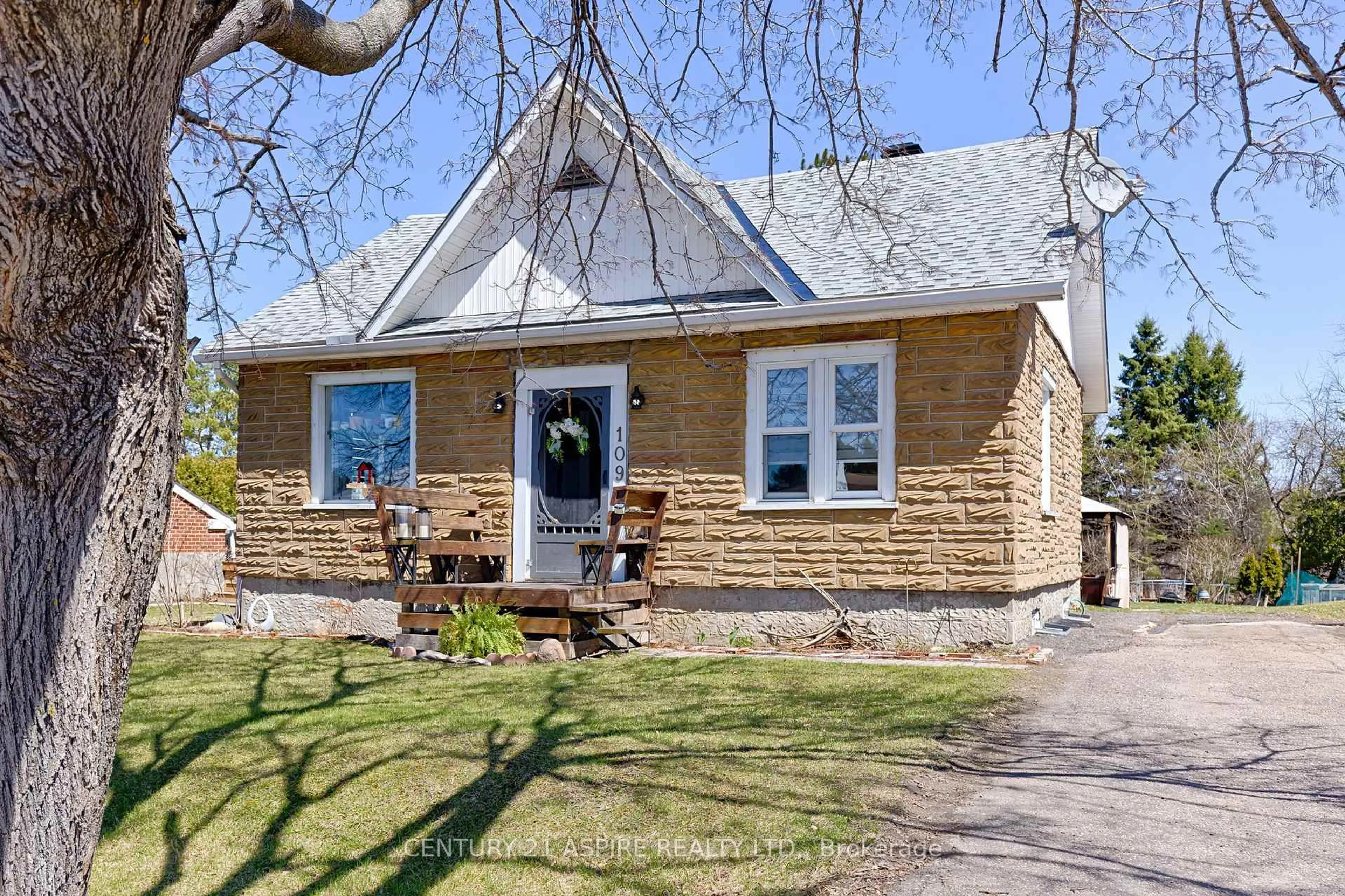 Unknown for 109 Golf Course Rd, Pembroke Ontario K8A 7B1