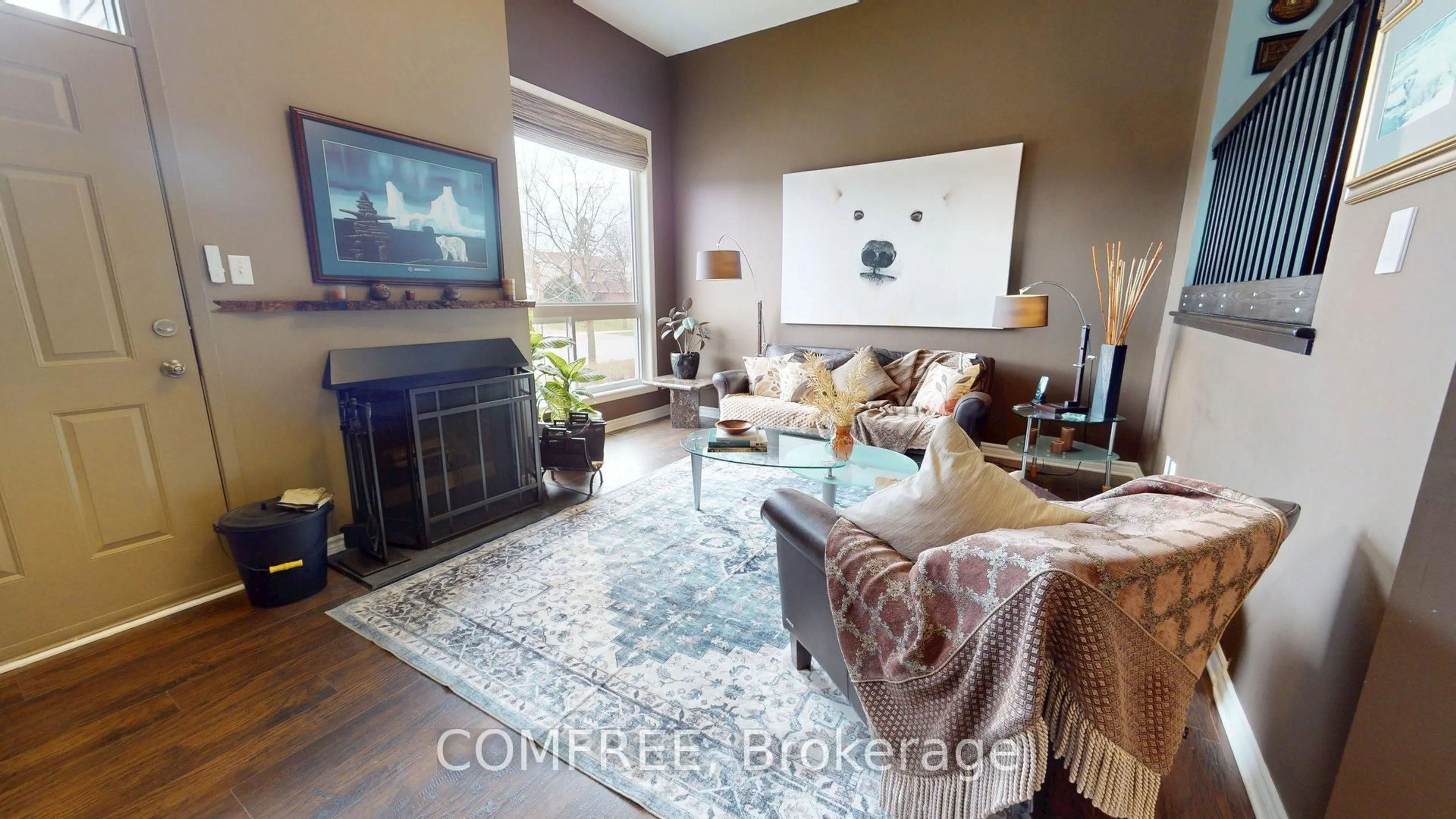Living room with furniture, unknown for 108 Esterlawn Private, Ottawa Ontario K2A 4B5