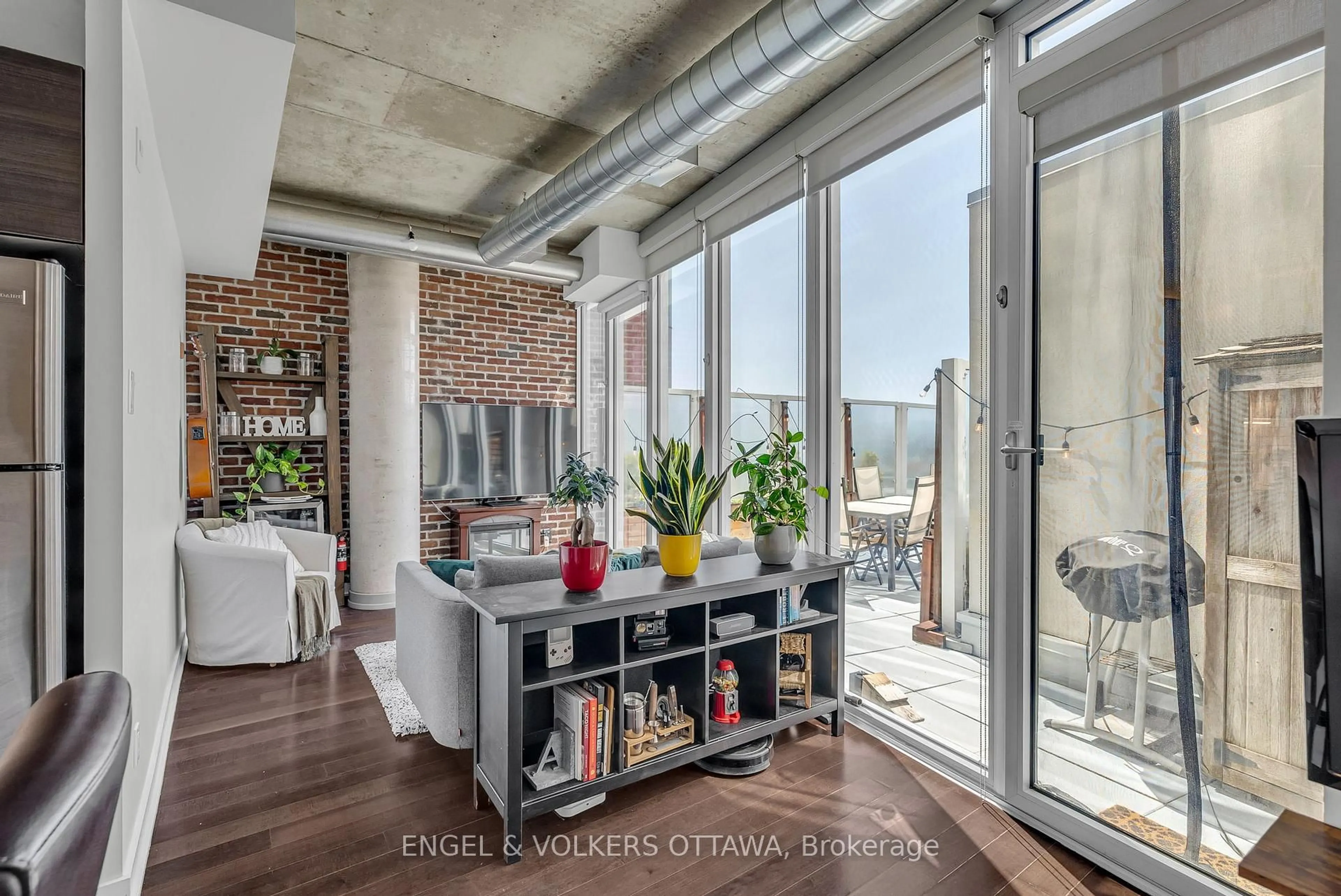 Unknown for 354 Gladstone Ave #407, Ottawa Ontario K2P 0R4
