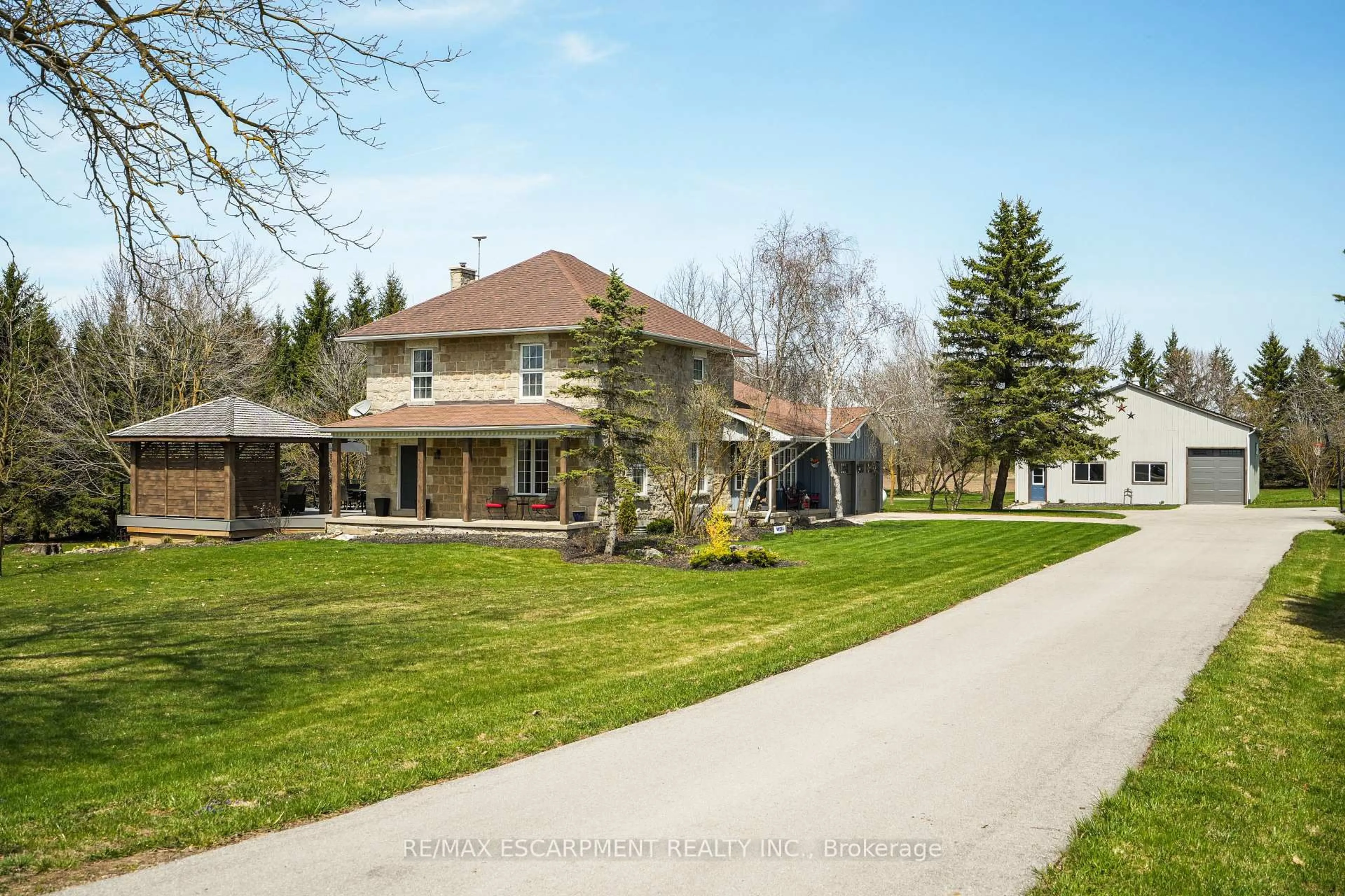Patio, street for 6827 Second Line, Centre Wellington Ontario N1M 2W4