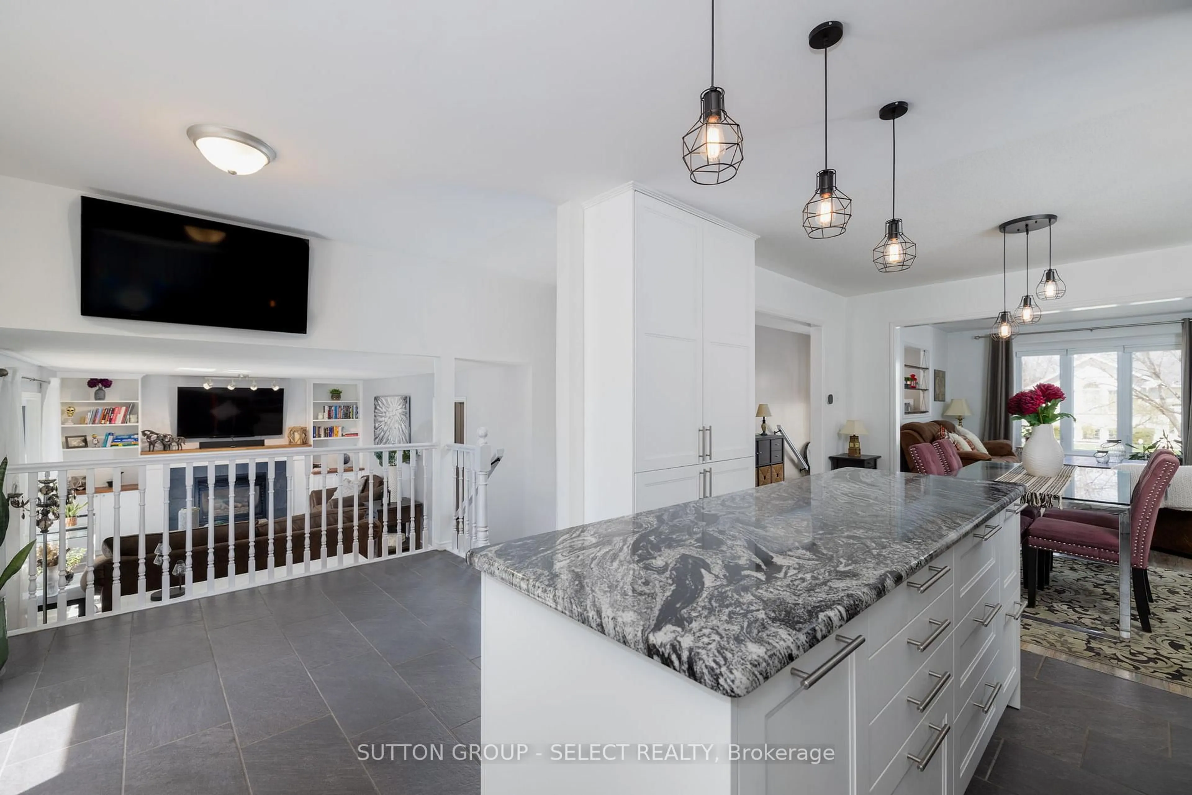 Open concept kitchen, ceramic/tile floor for 538 Ambleside Dr, London North Ontario N6G 4Y9