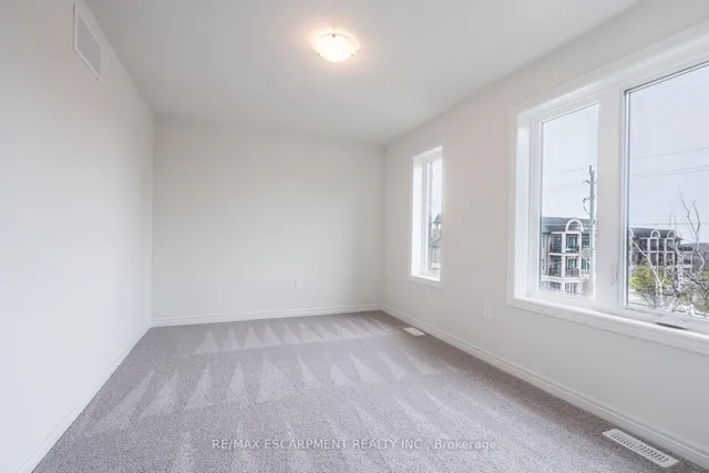 Additional property image - 2620 BINBROOK Rd Unit 206