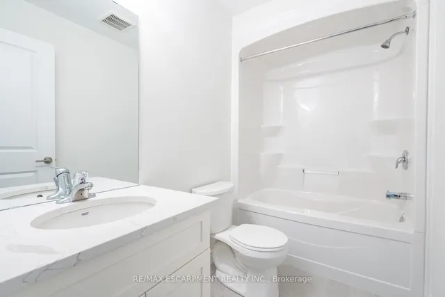 Additional property image - 2620 BINBROOK Rd Unit 206