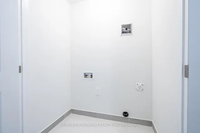 Additional property image - 2620 BINBROOK Rd Unit 206