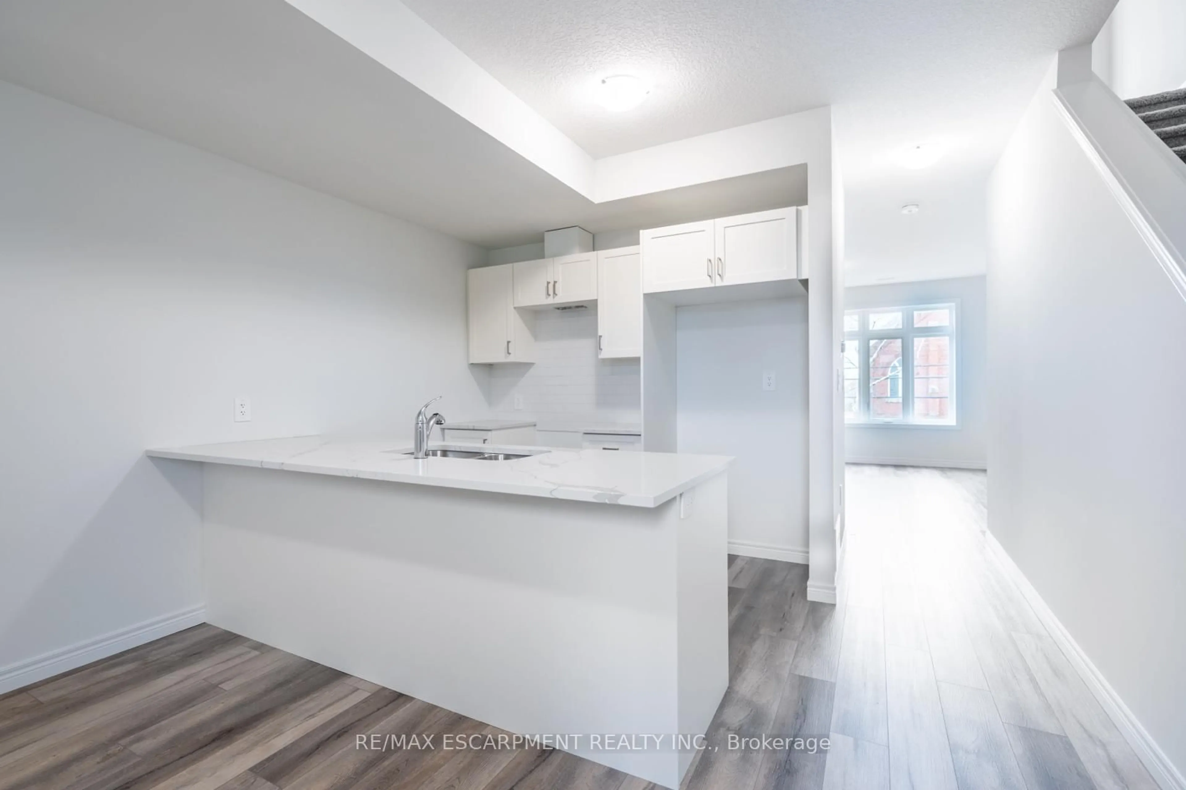 Standard kitchen, unknown for 2620 BINBROOK Rd #206, Hamilton Ontario L0R 1C0