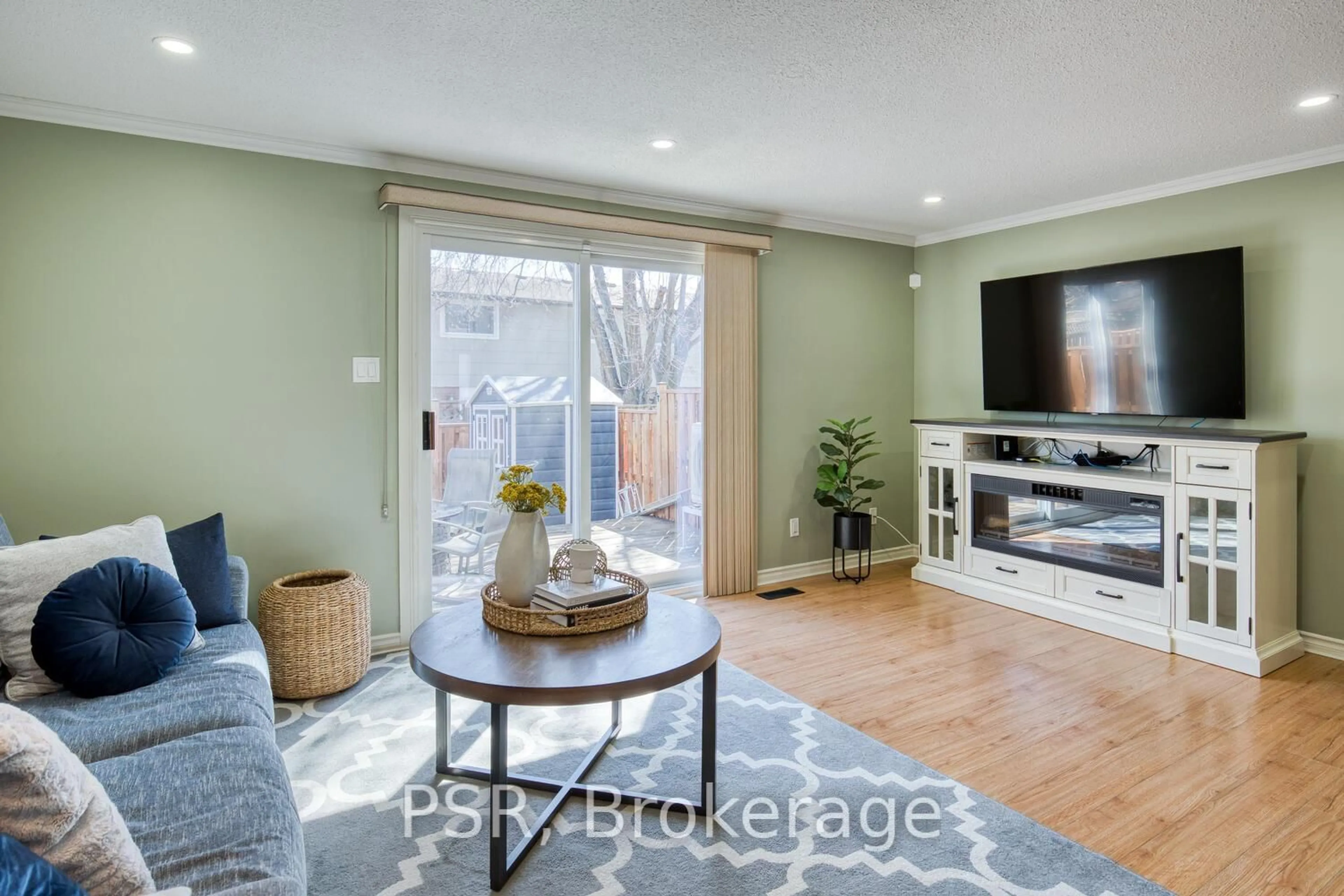 Living room with furniture, unknown for 11 Grand River Blvd #20, Kitchener Ontario N2A 2T2
