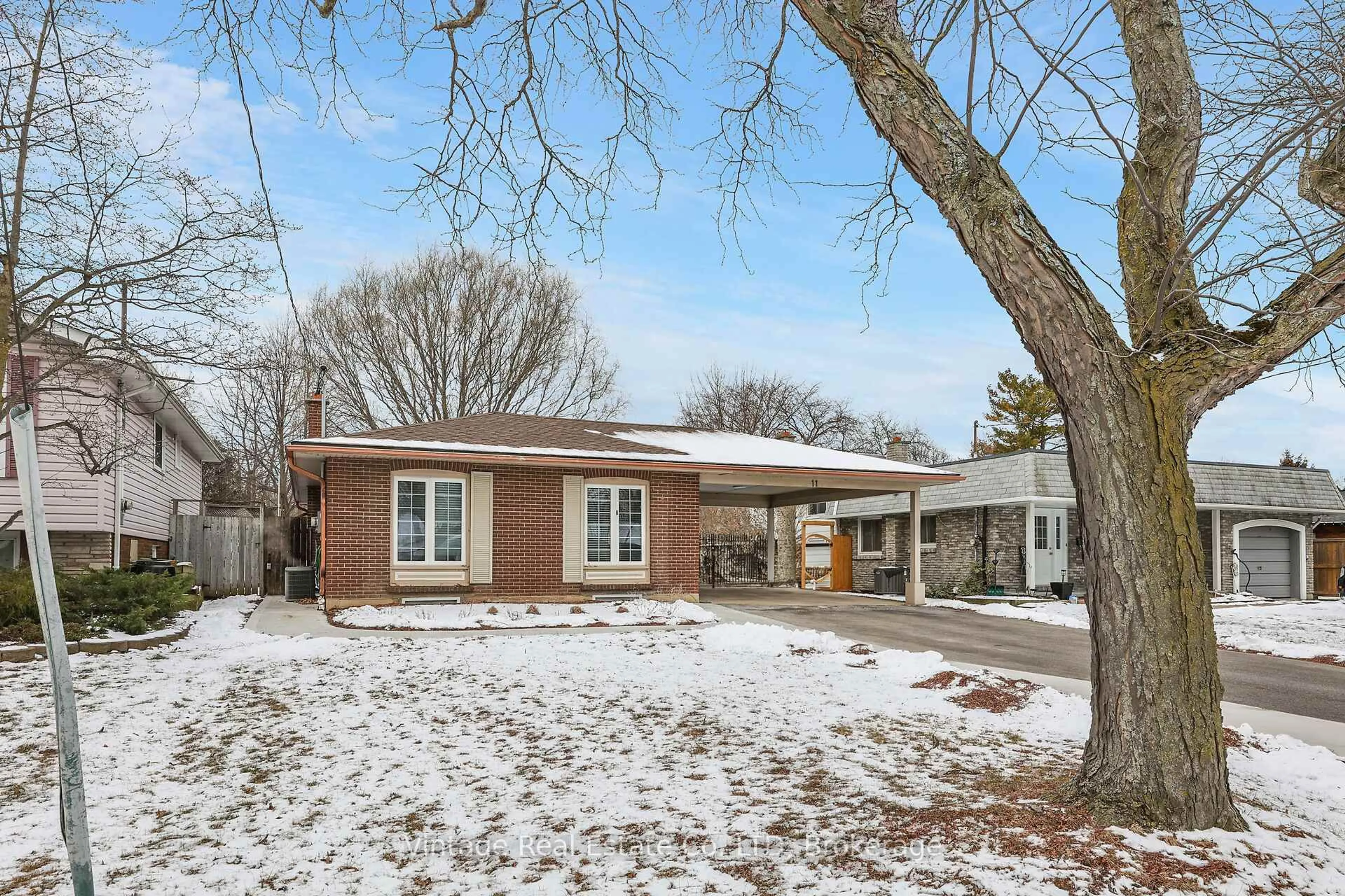 Home with brick exterior material, street for 11 Trinidad Cres, St. Catharines Ontario L2N 3S6
