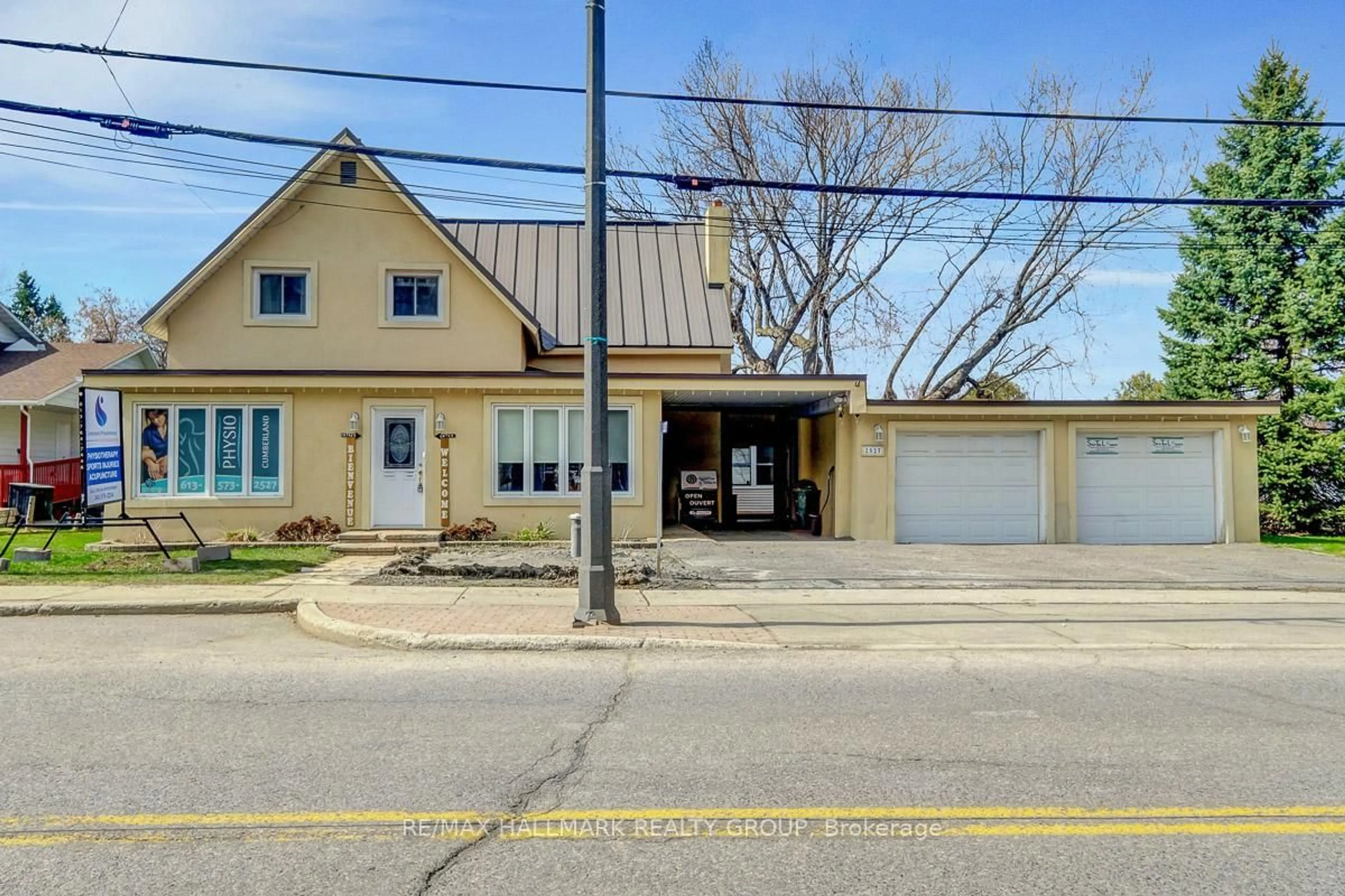 Unknown for 2527 OLD MONTREAL Rd, Cumberland Ontario K4C 1A1
