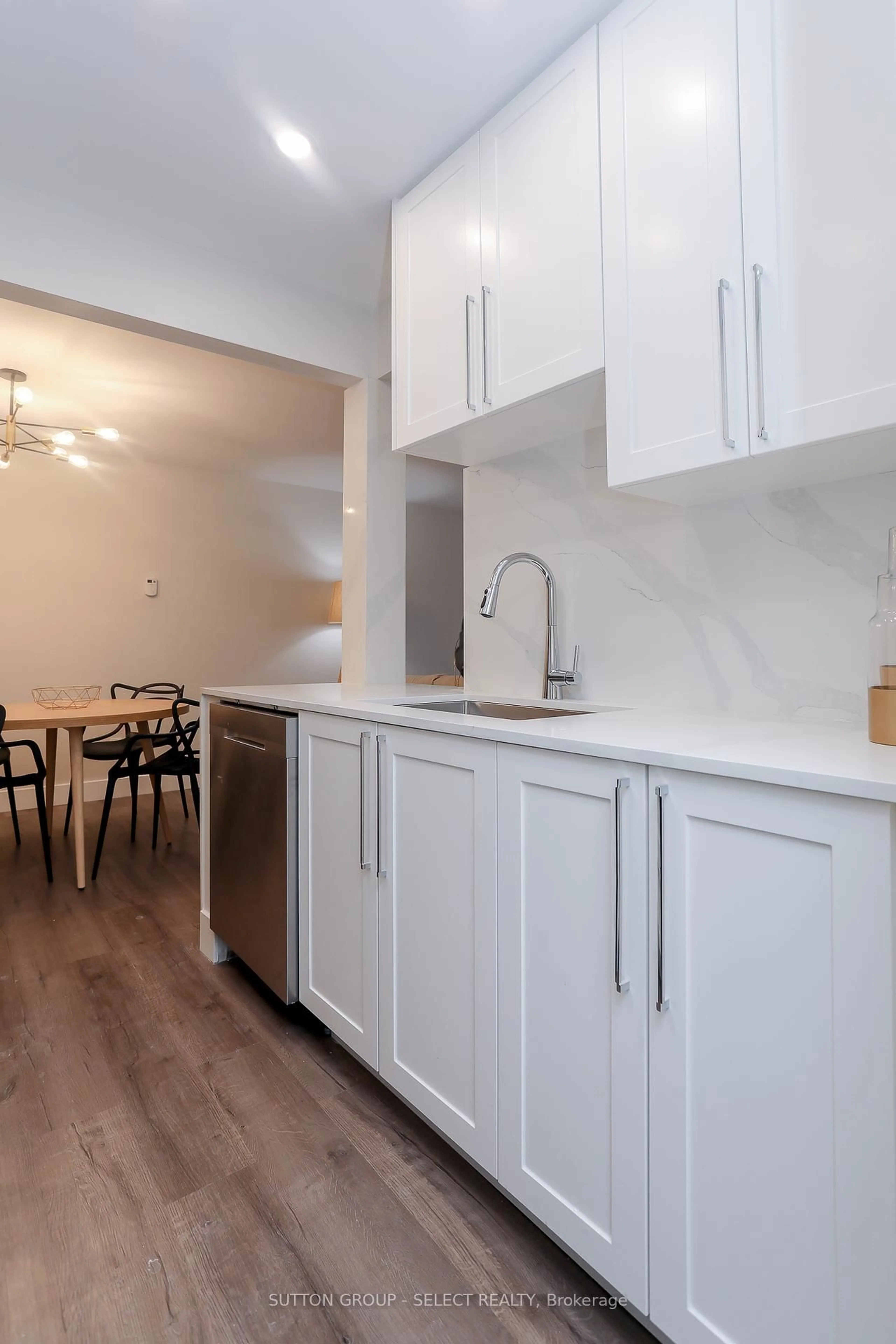 Unknown for 2228 Trafalgar St #202, London East Ontario N5V 4J8