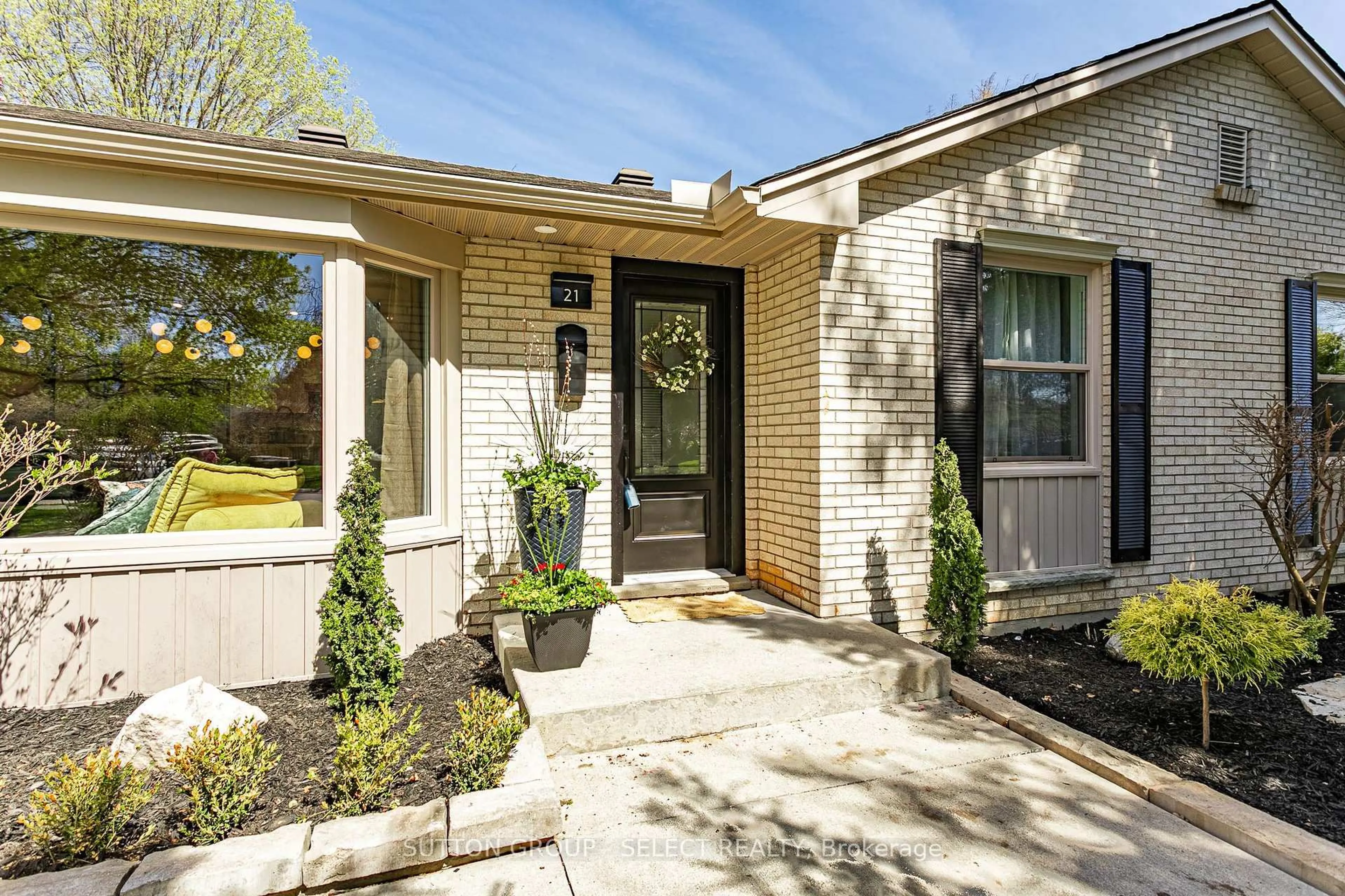 Home with brick exterior material, street for 21 McGill Pl, London North Ontario N5X 1W1