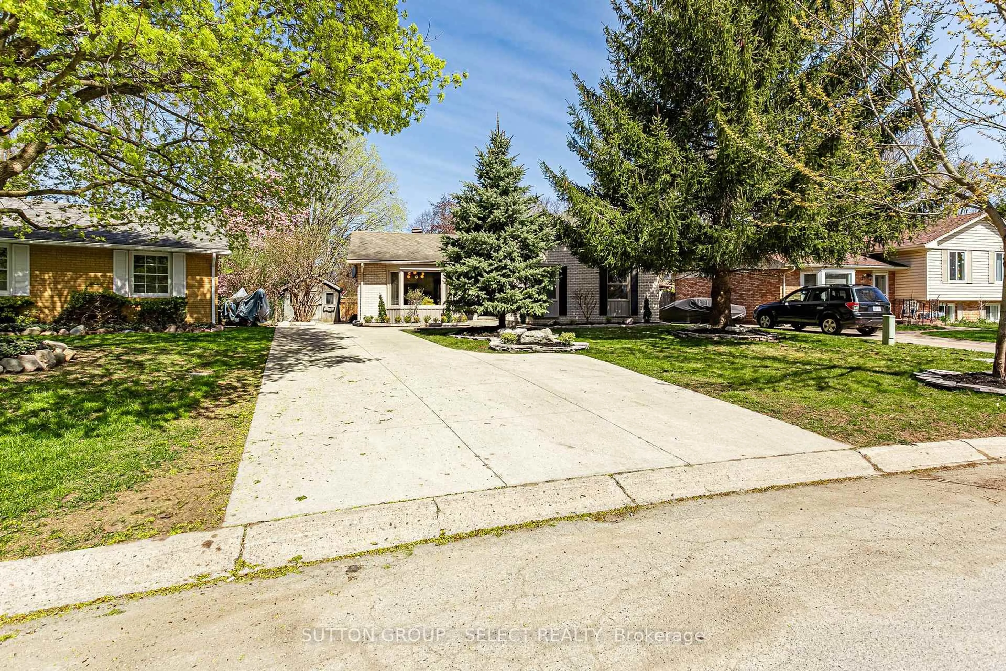 Unknown for 21 McGill Pl, London North Ontario N5X 1W1