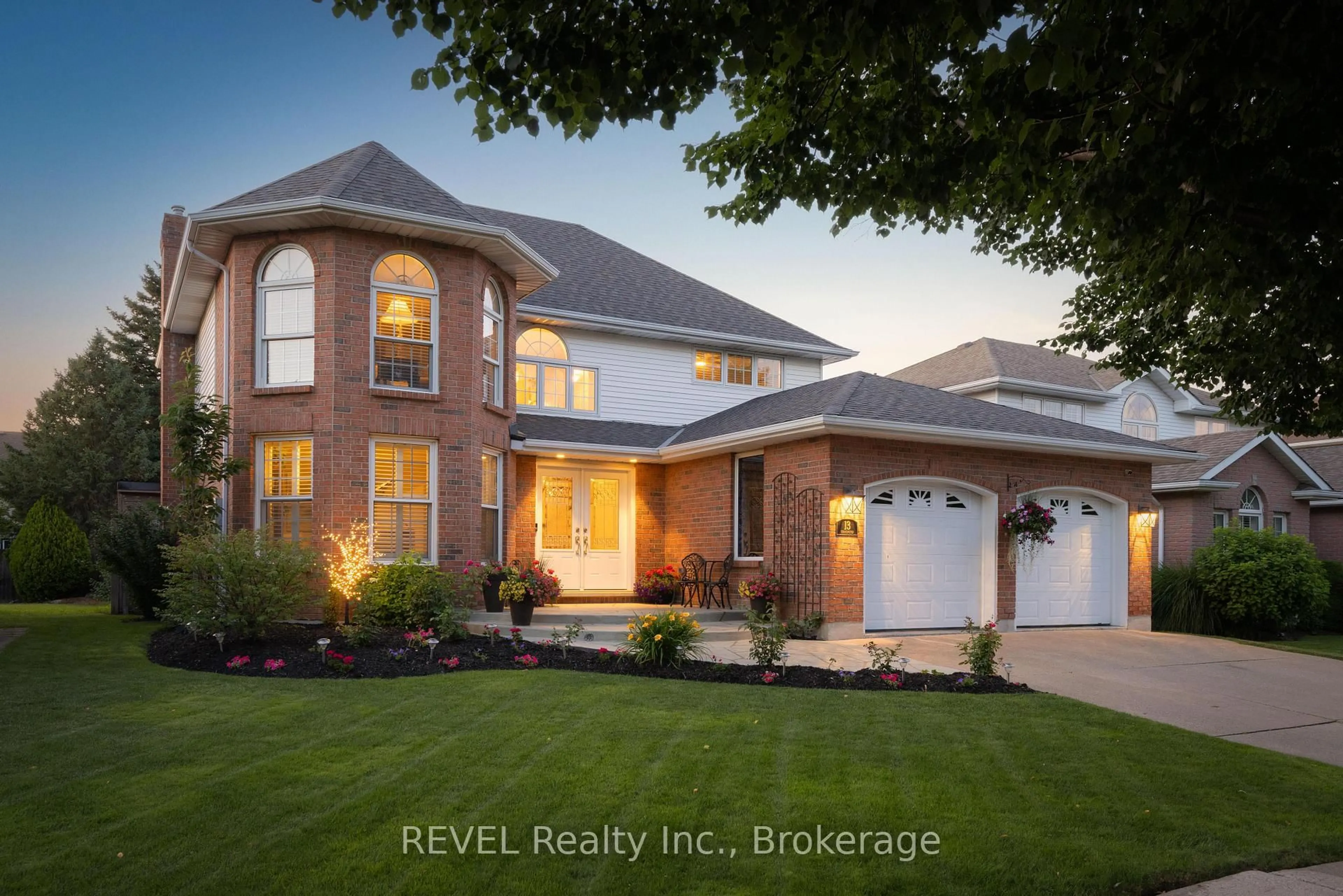 Unknown for 13 Chessington St, St. Catharines Ontario L2S 3R4