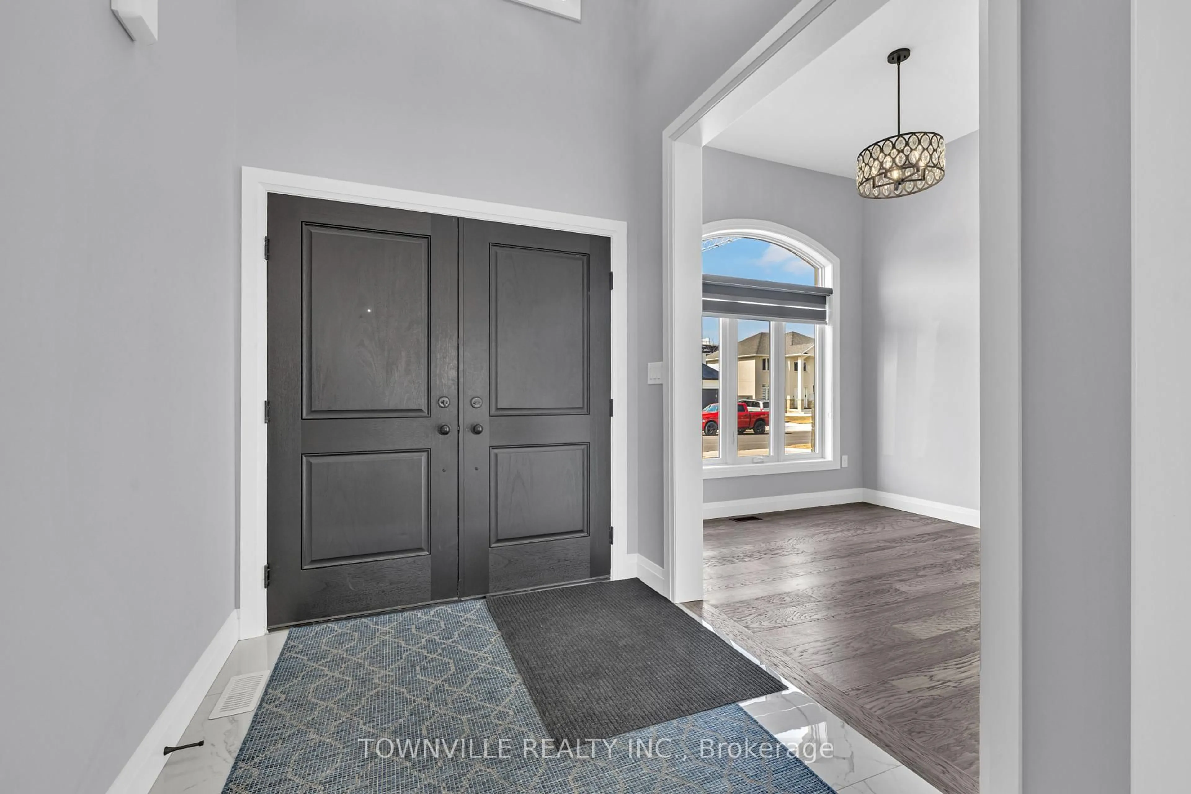 Indoor entryway for 1564 Virtue Lane, Windsor Ontario N8S 0A8