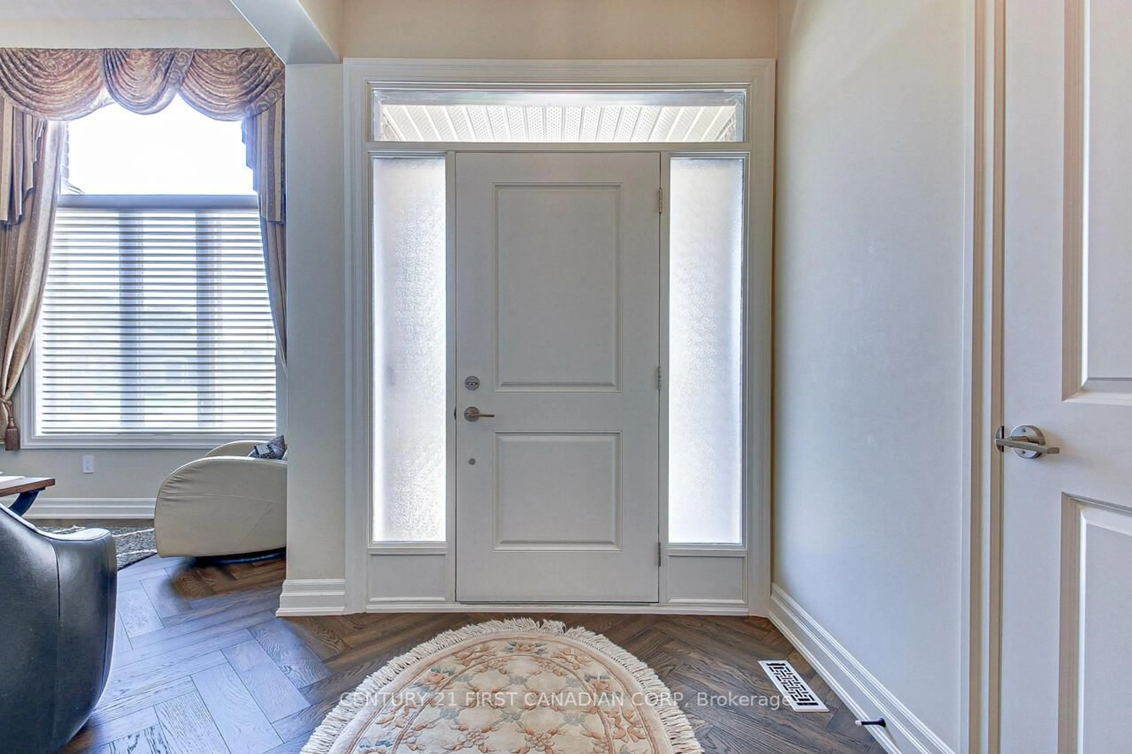 Indoor entryway for 2129 Lockwood Cres, Strathroy-Caradoc Ontario N0L 1W0