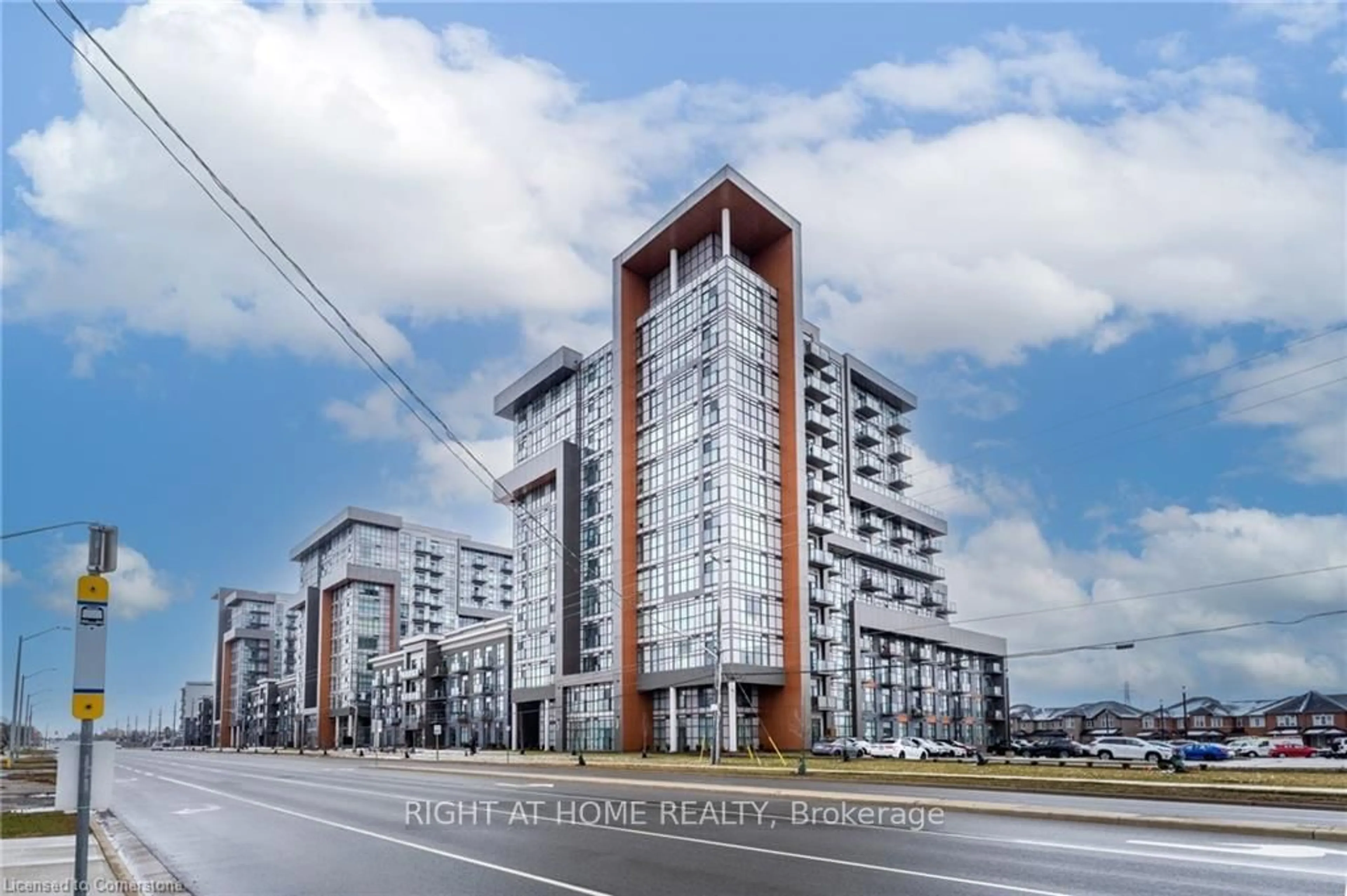 Blurry image for 450 Dundas St #105, Hamilton Ontario L8B 1Z2
