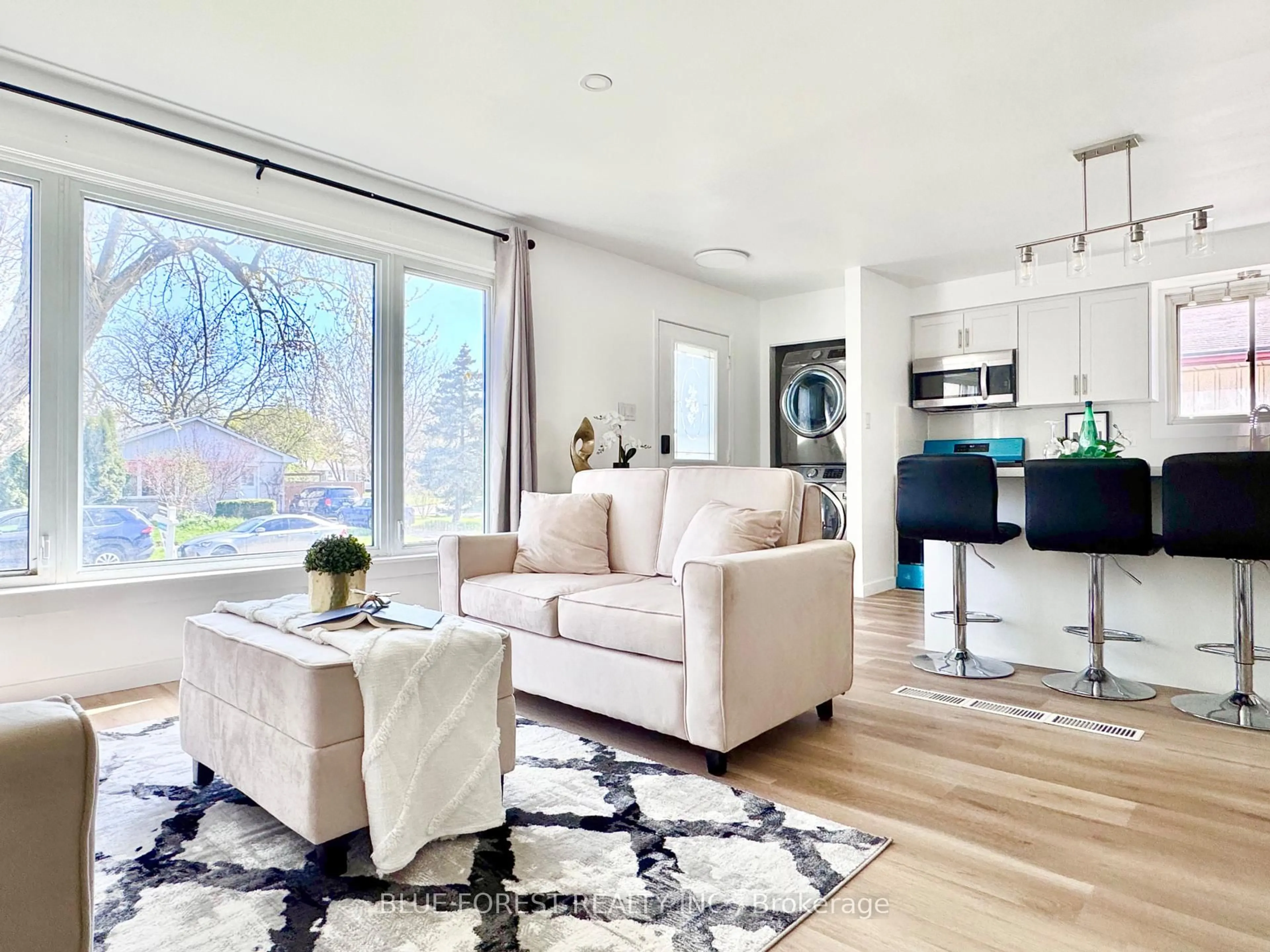 Living room with furniture, unknown for 47 Piers Cres, London South Ontario N6E 1Z1