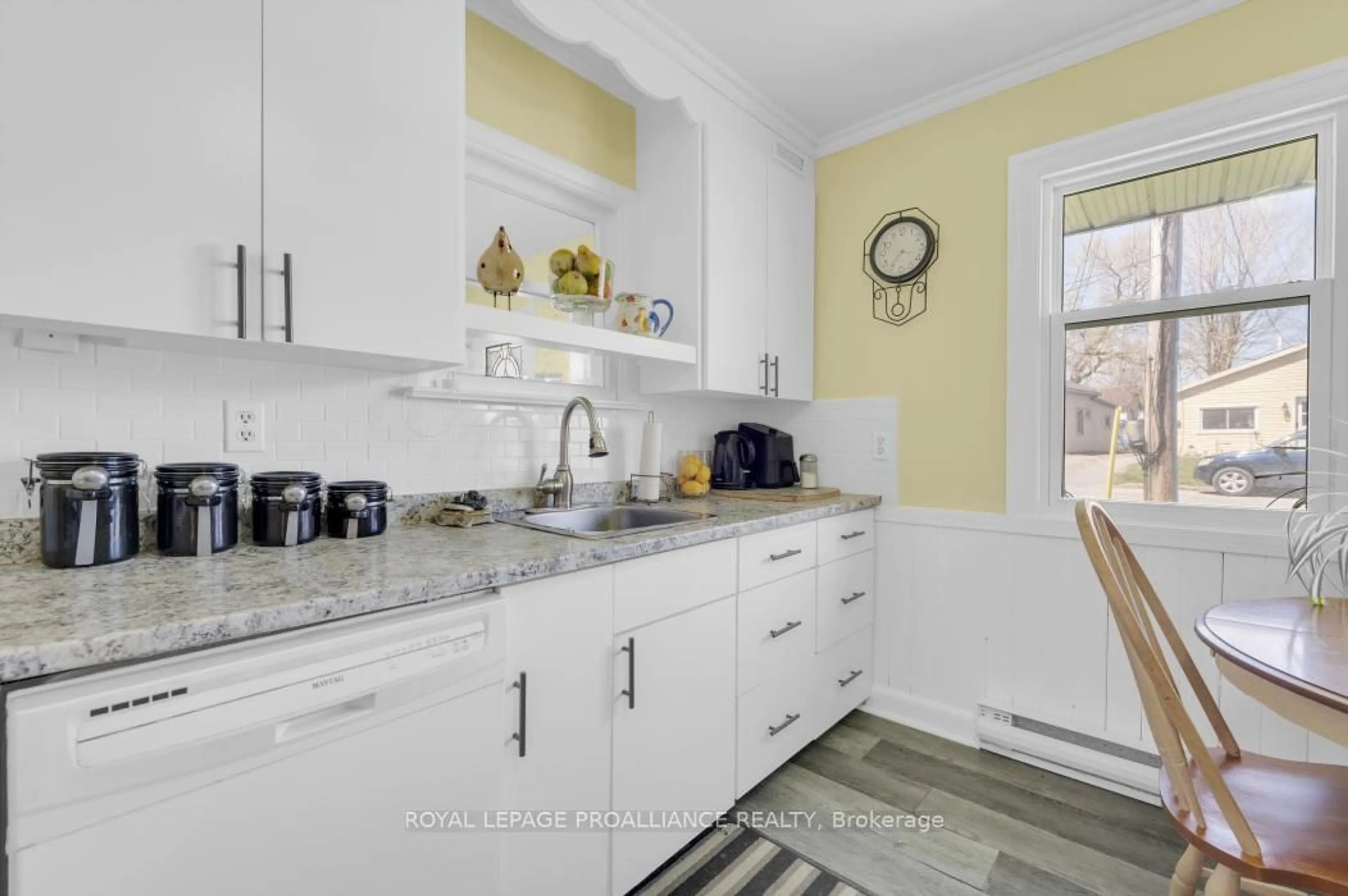 Standard kitchen, ceramic/tile floor for 103 Wall St, Quinte West Ontario K8V 4K1