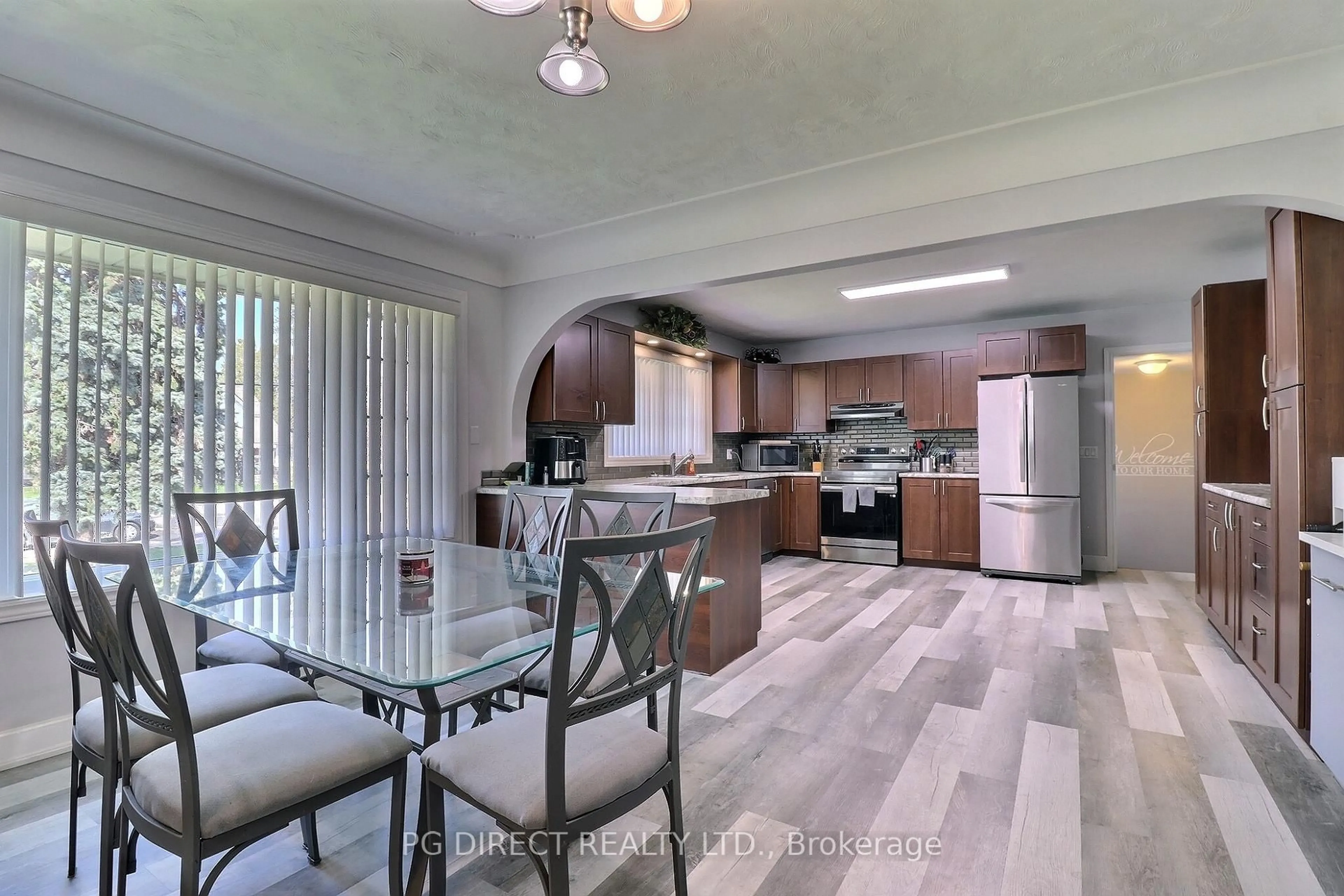 Open concept kitchen, unknown for 124626 Simcoe St, Tillsonburg Ontario N4G 2J5