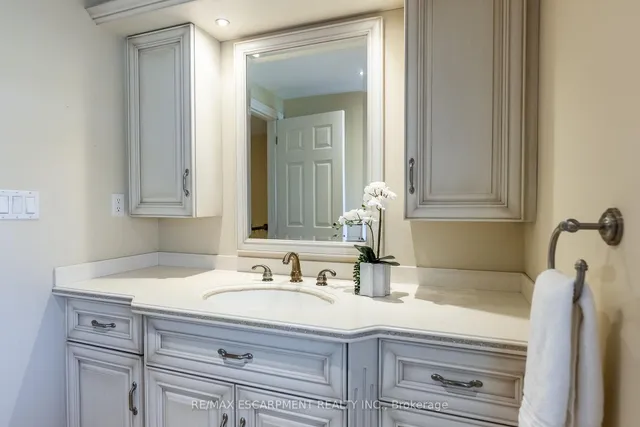 Additional property image - 158 Marigold Crt
