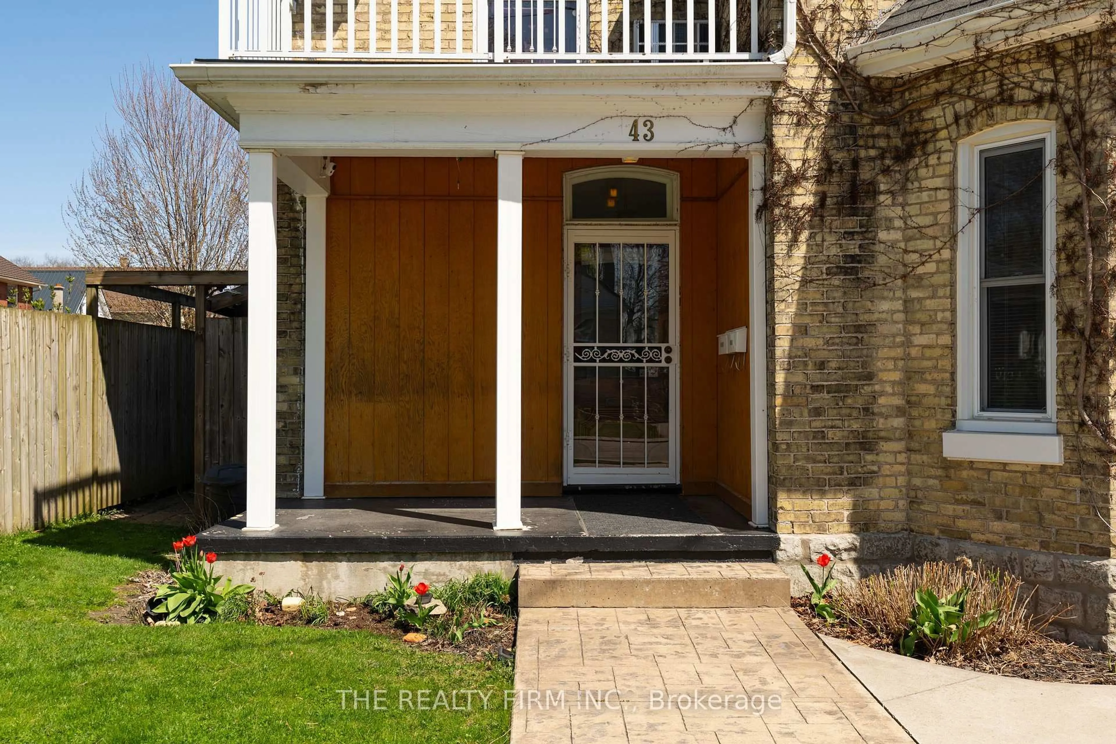 Unknown for 43 Southwick St, St. Thomas Ontario N5R 3R9