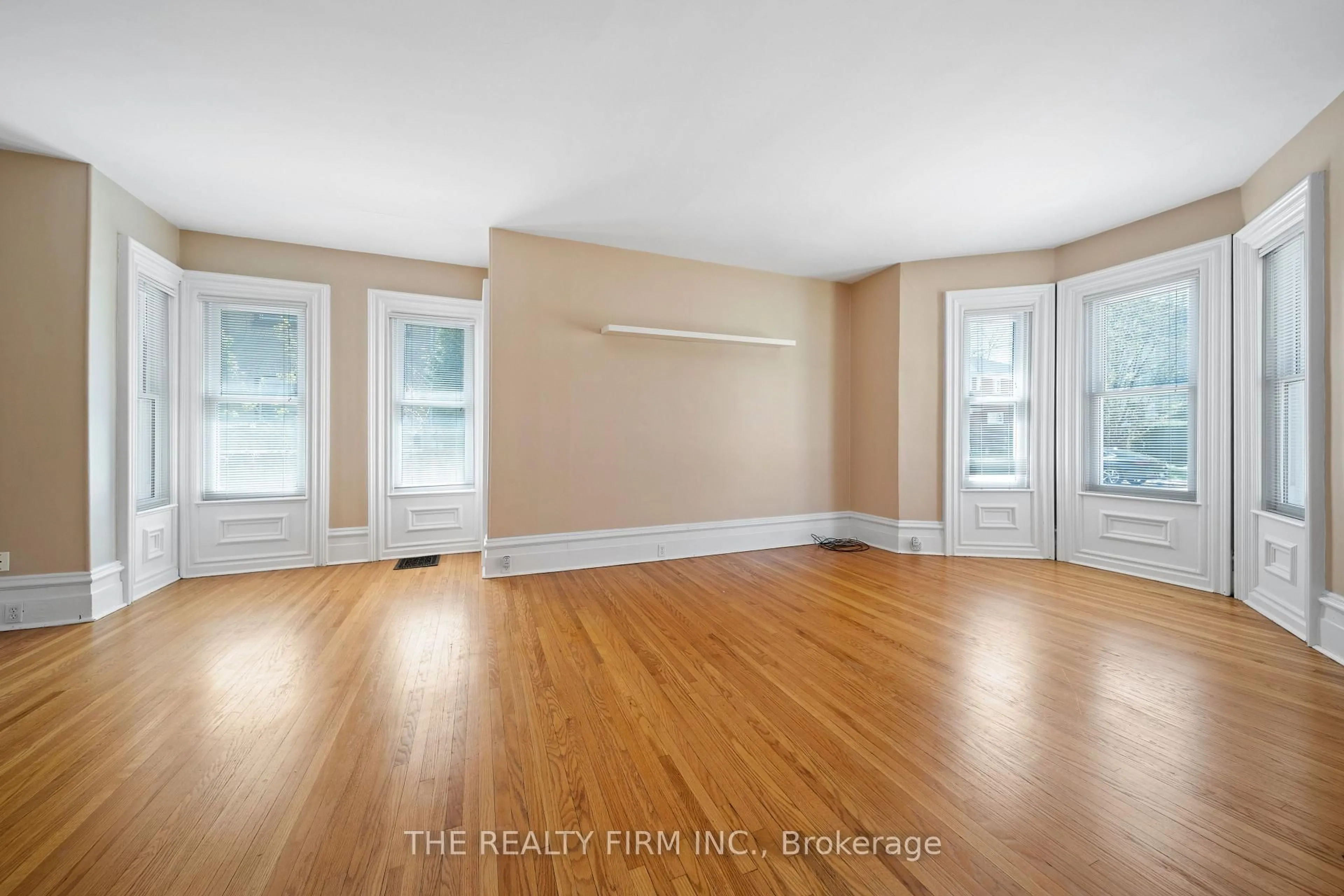 A pic of a room for 43 Southwick St, St. Thomas Ontario N5R 3R9