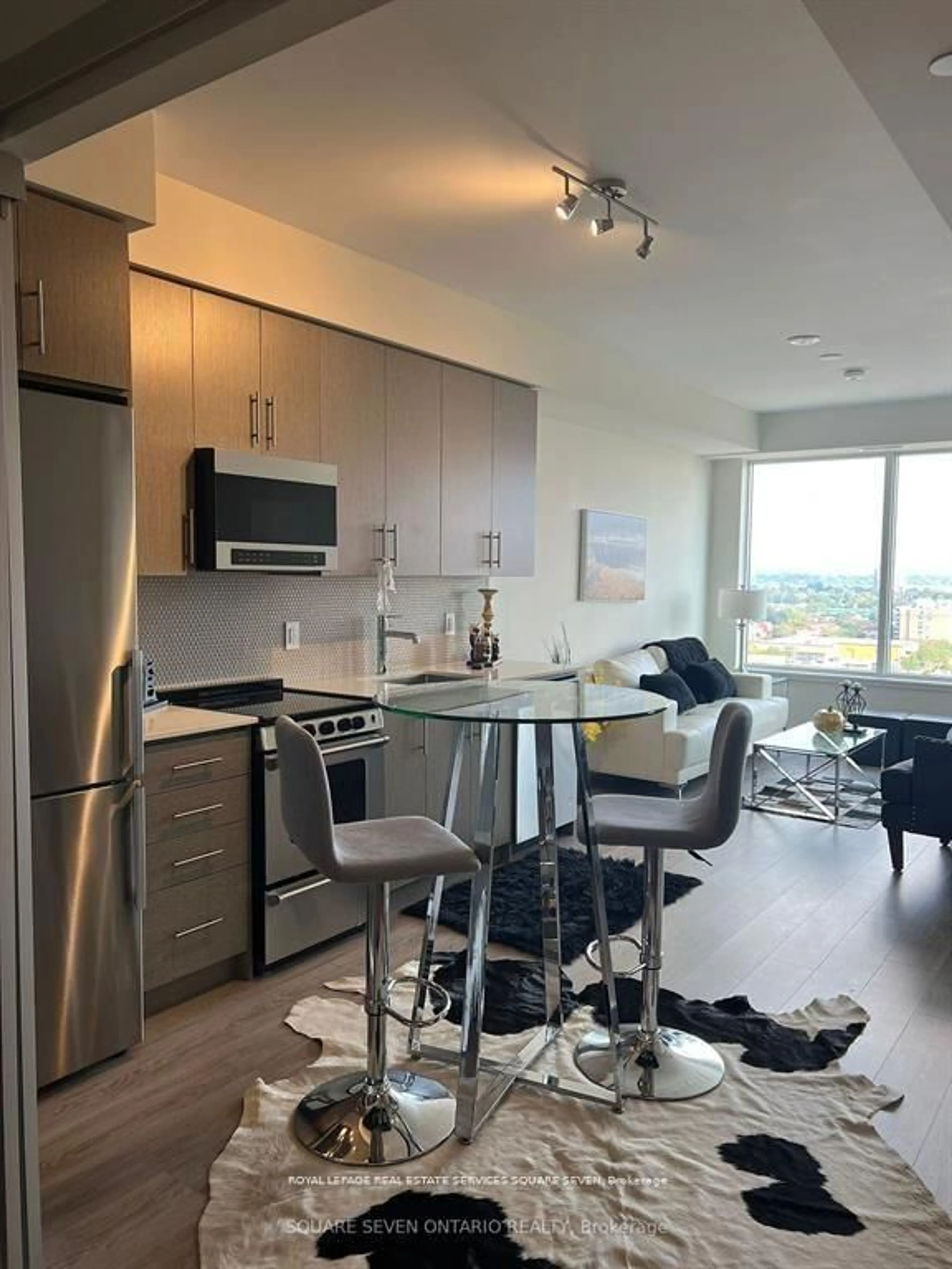 Open concept kitchen, unknown for 212 King St #1301, Hamilton Ontario L8N 1B5