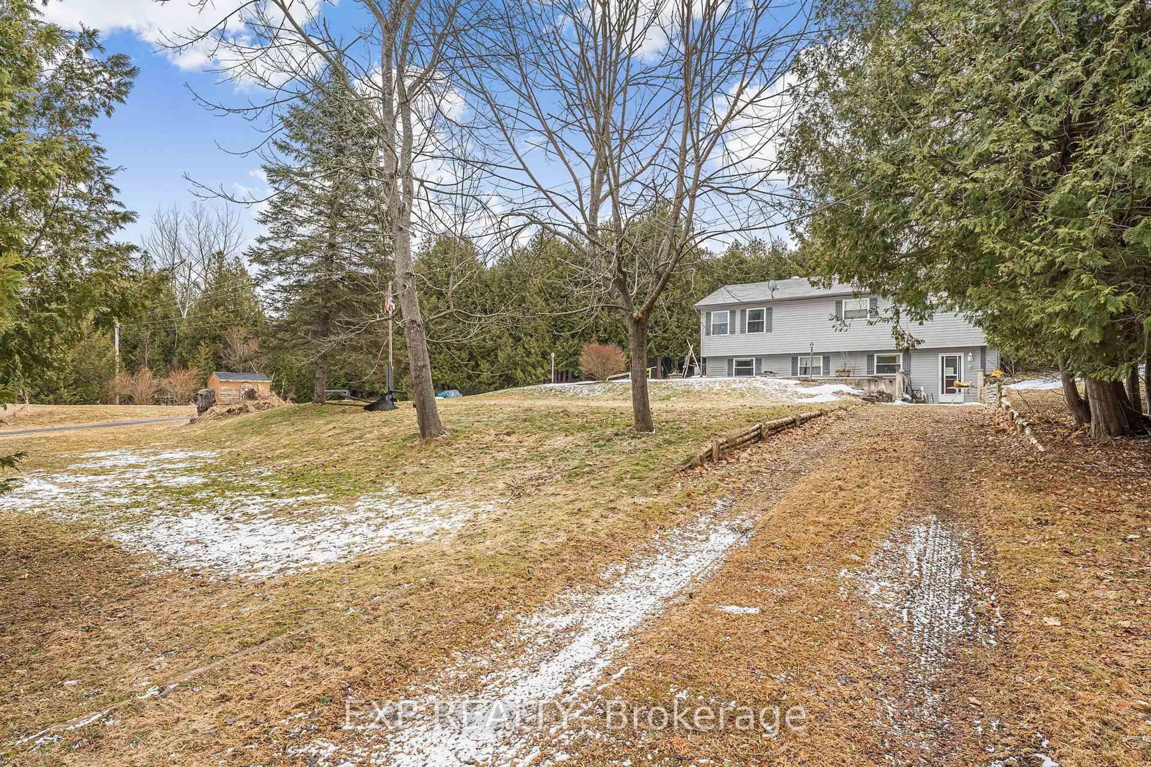 A pic from outside/outdoor area/front of a property/back of a property/a pic from drone, unknown for 588458 County Rd 17 Rd, Mulmur Ontario L9V 0S8