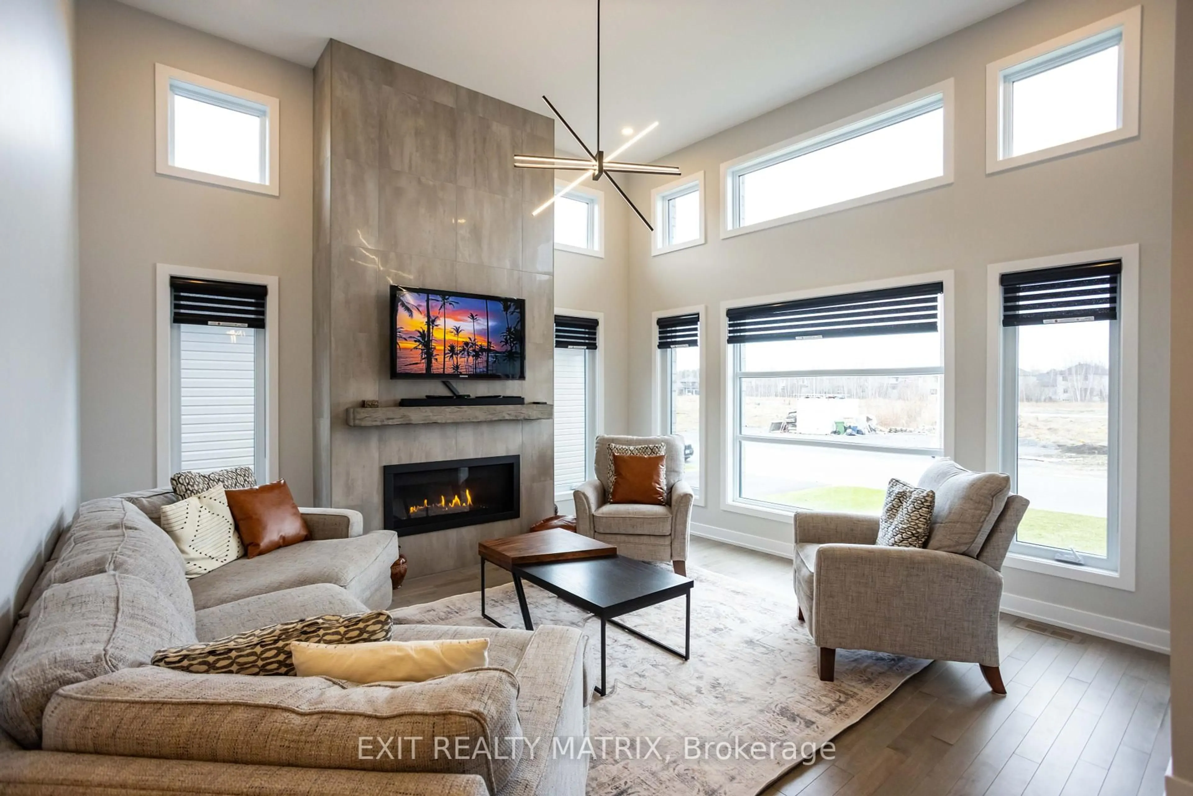 Living room with furniture, unknown for 406 Dore St, Casselman Ontario K0A 1M0